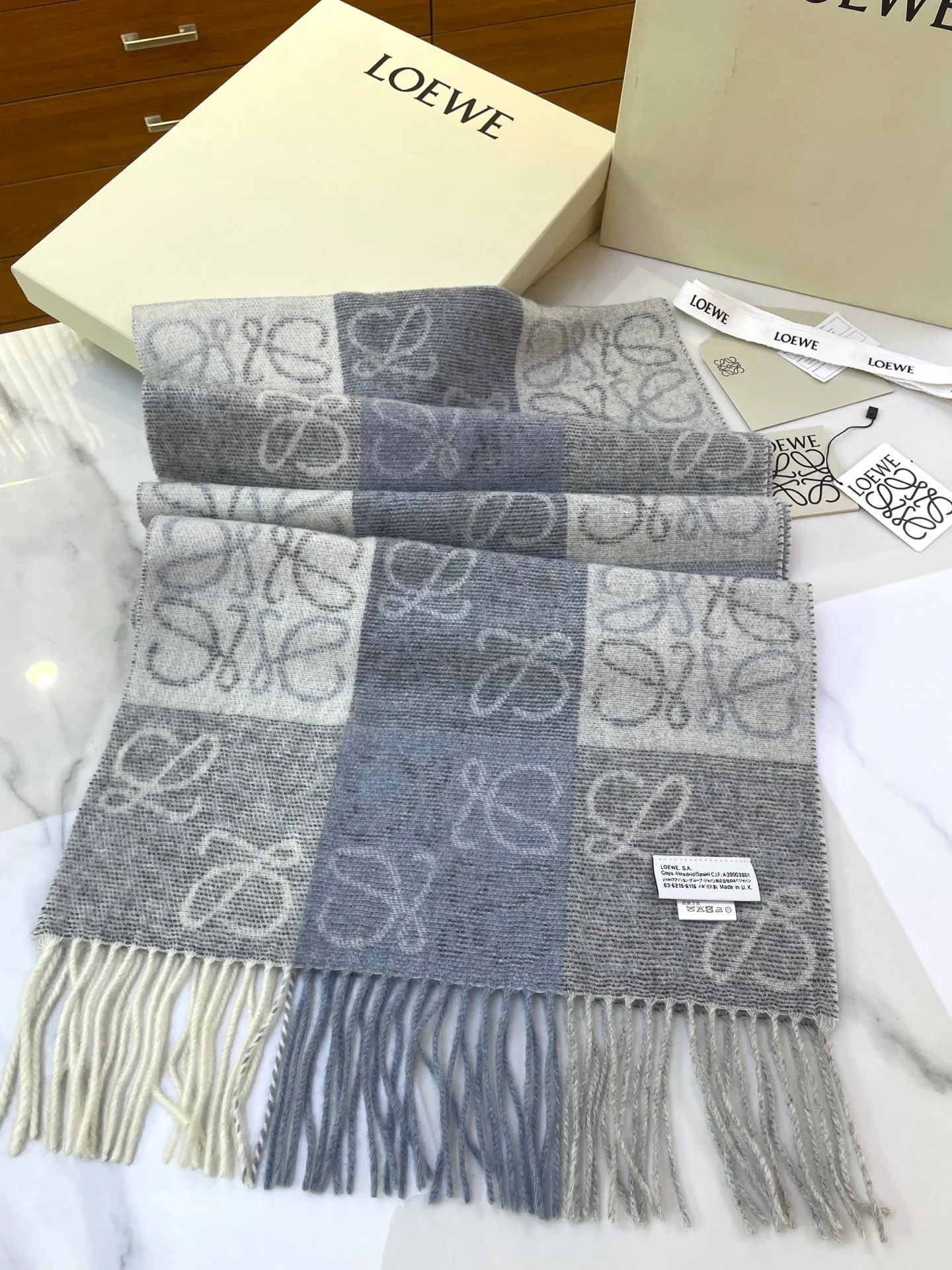 Шарфы Loewe 76739