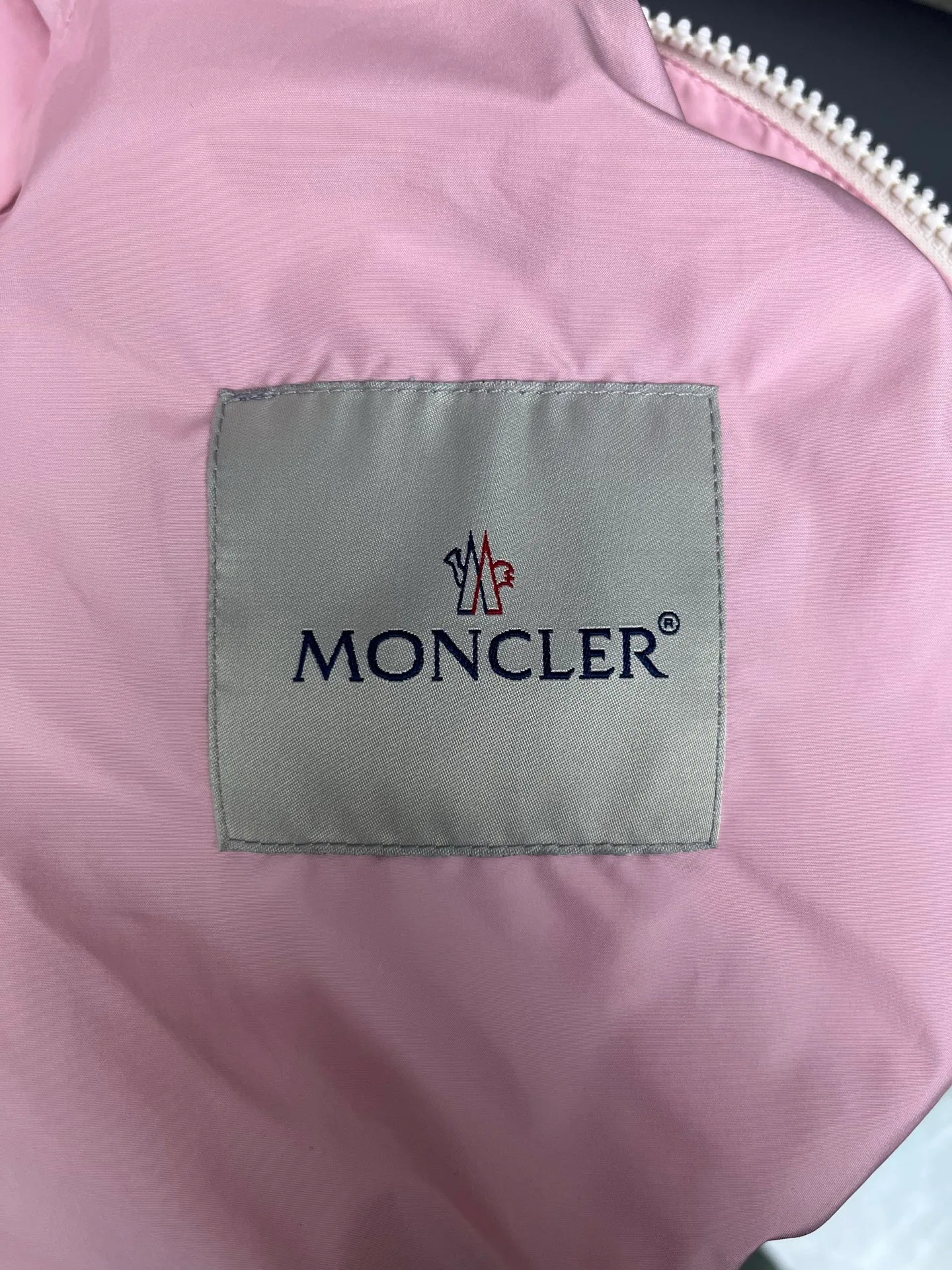 Куртки И Пуховики Женские Moncler 14179718