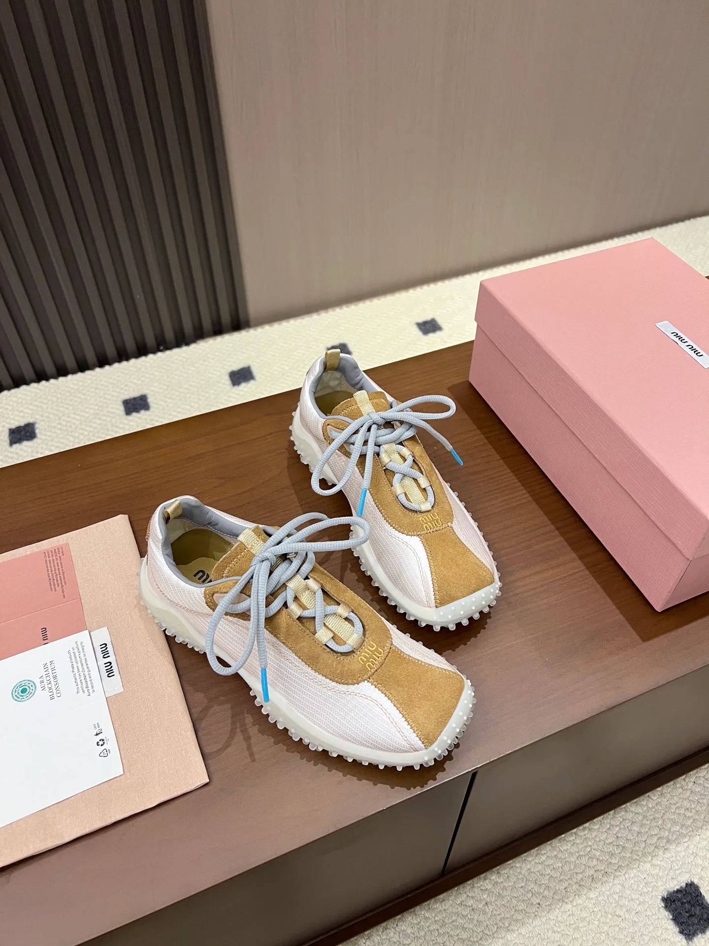 Кроссовки Женские Miu Miu 17968605