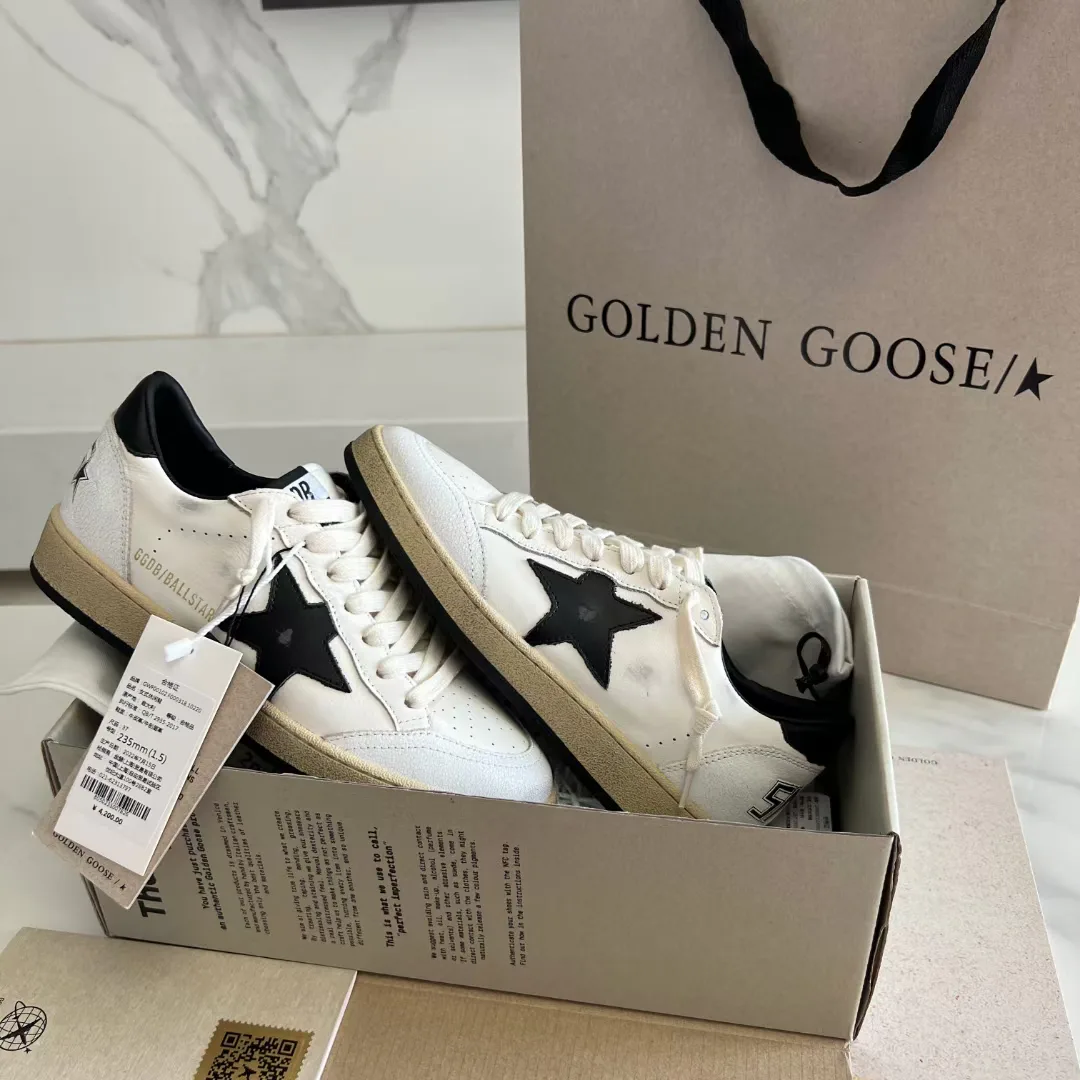 Кроссовки Женские Golden Goose 16995674