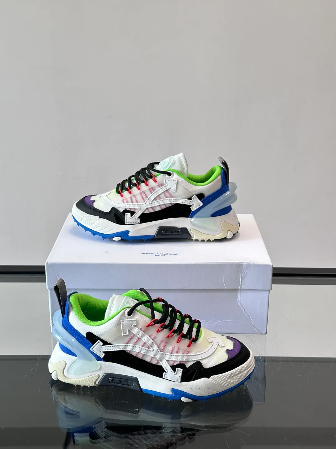 Кроссовки Женские Off-White 17672649