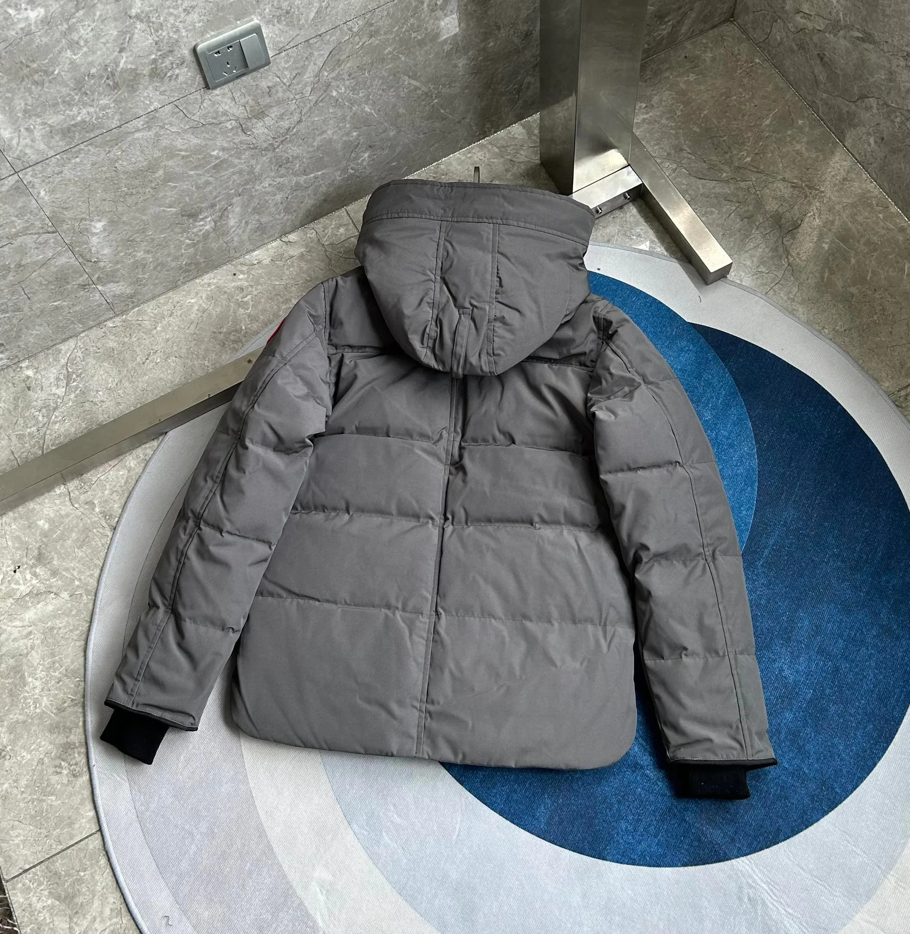 Куртки И Пуховики Женские Canada Goose 18111611