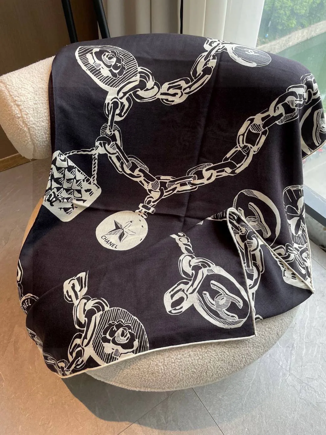 Платки Chanel 17076472