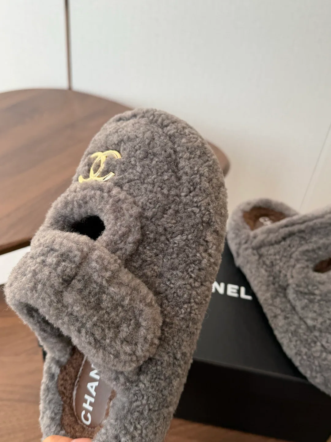 Тапочки Женские Chanel 19152367