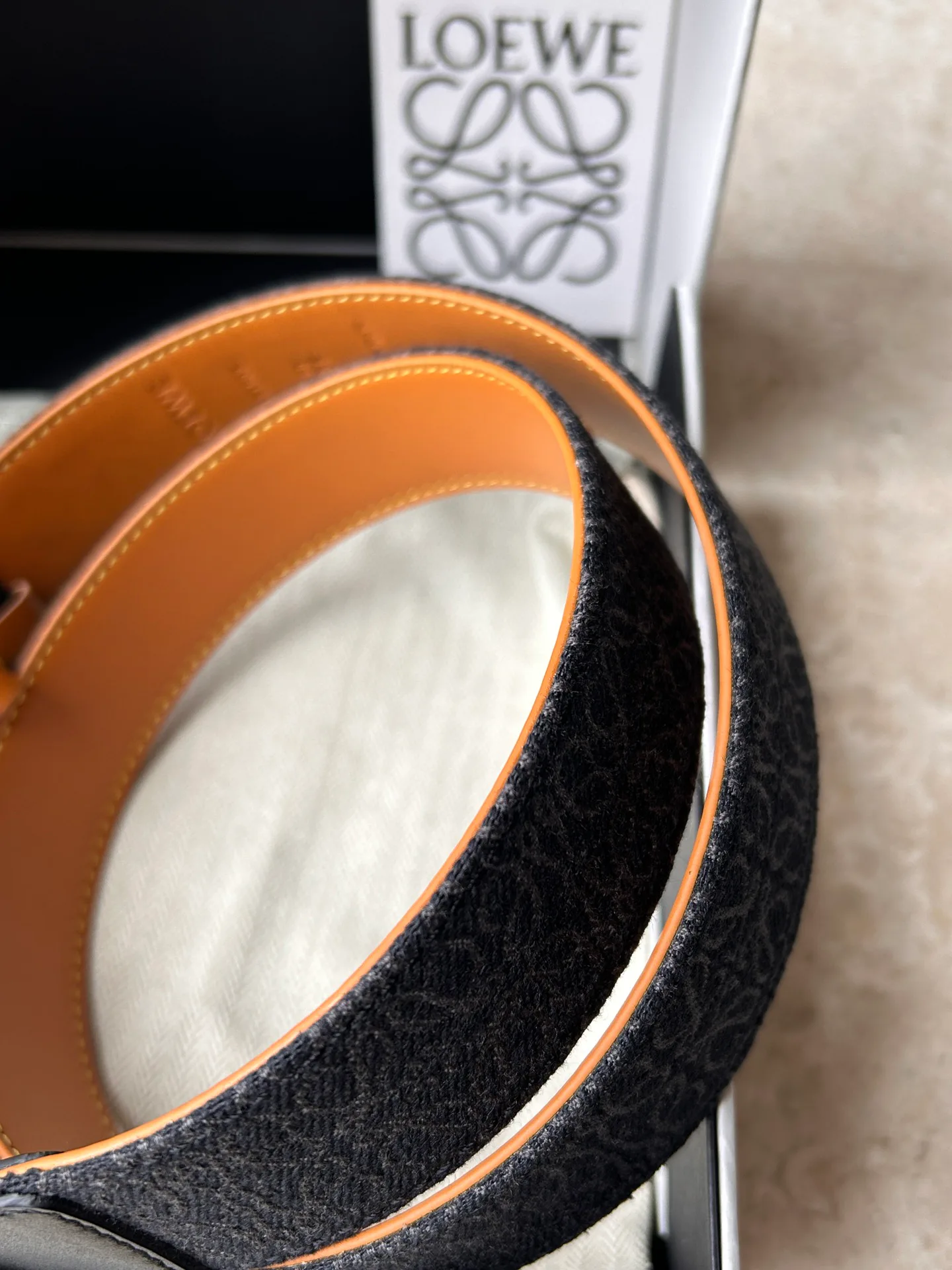 Ремни Loewe 11704494