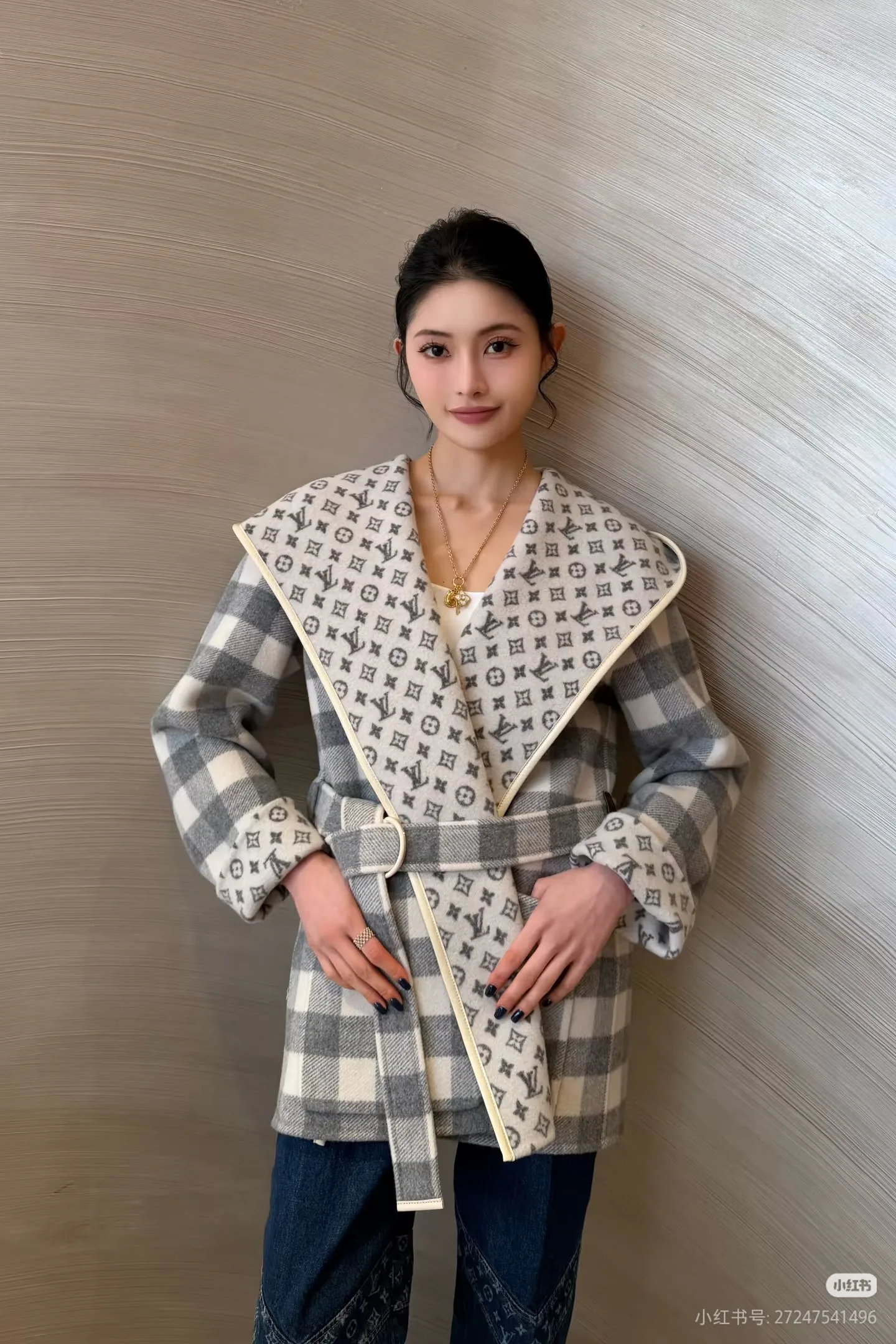 Пальто Женские Louis Vuitton 18742931