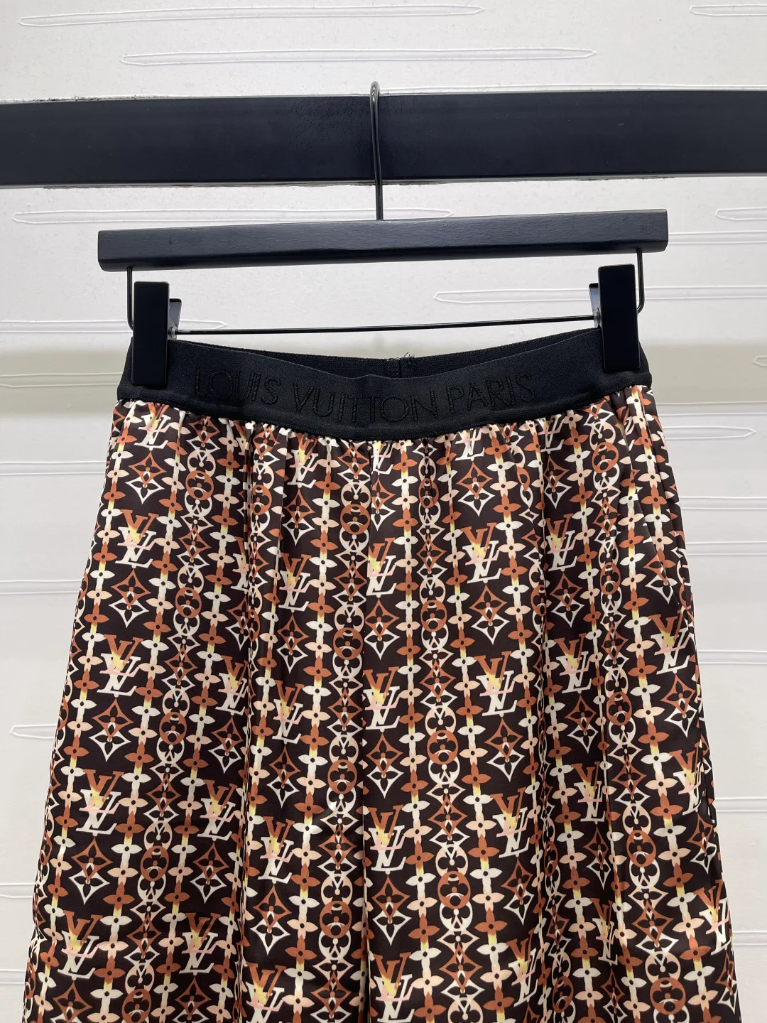 Брюки Женские Louis Vuitton 10932683