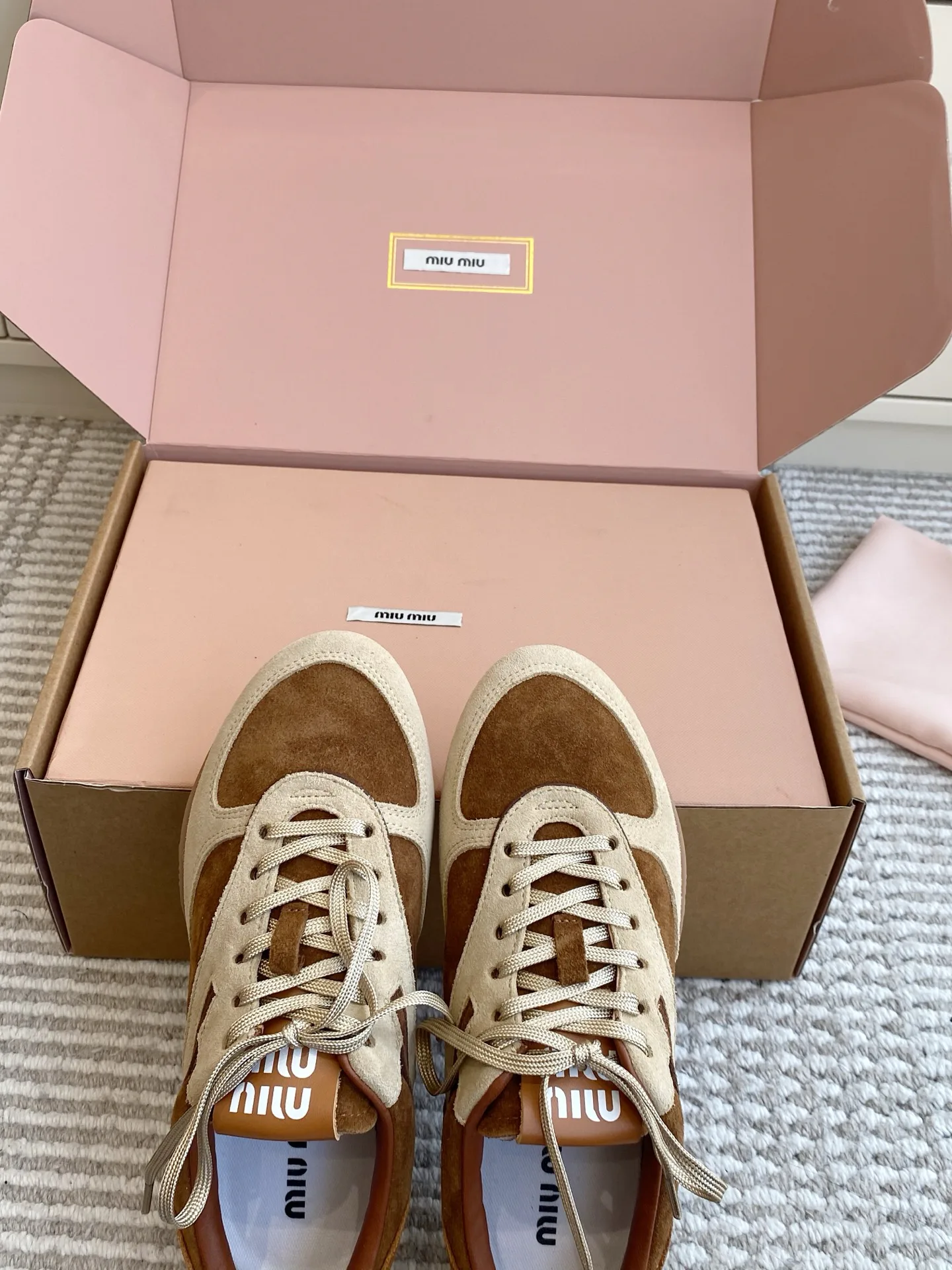 Кроссовки Женские Miu Miu 18261274