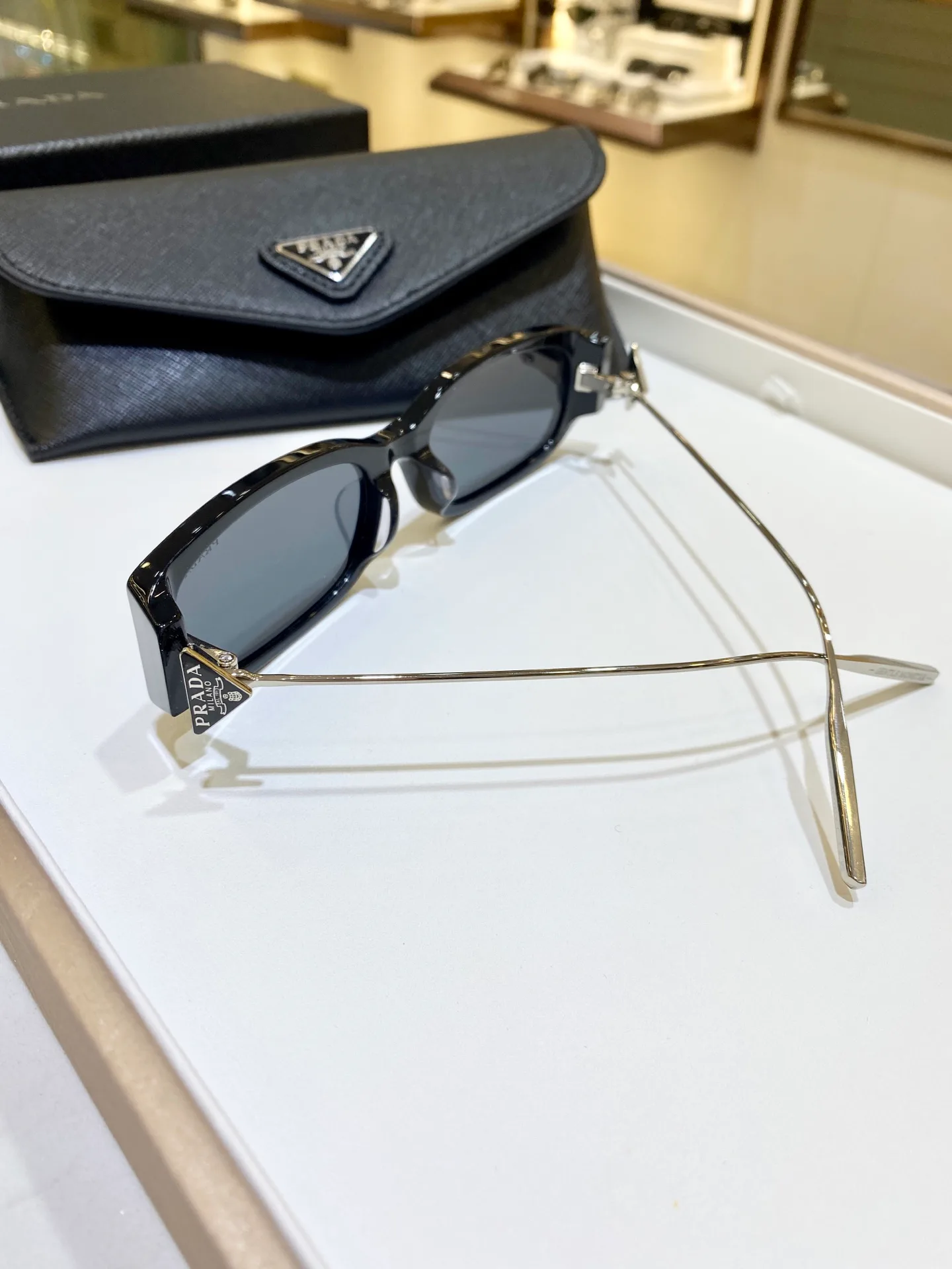Очки Prada 18420991