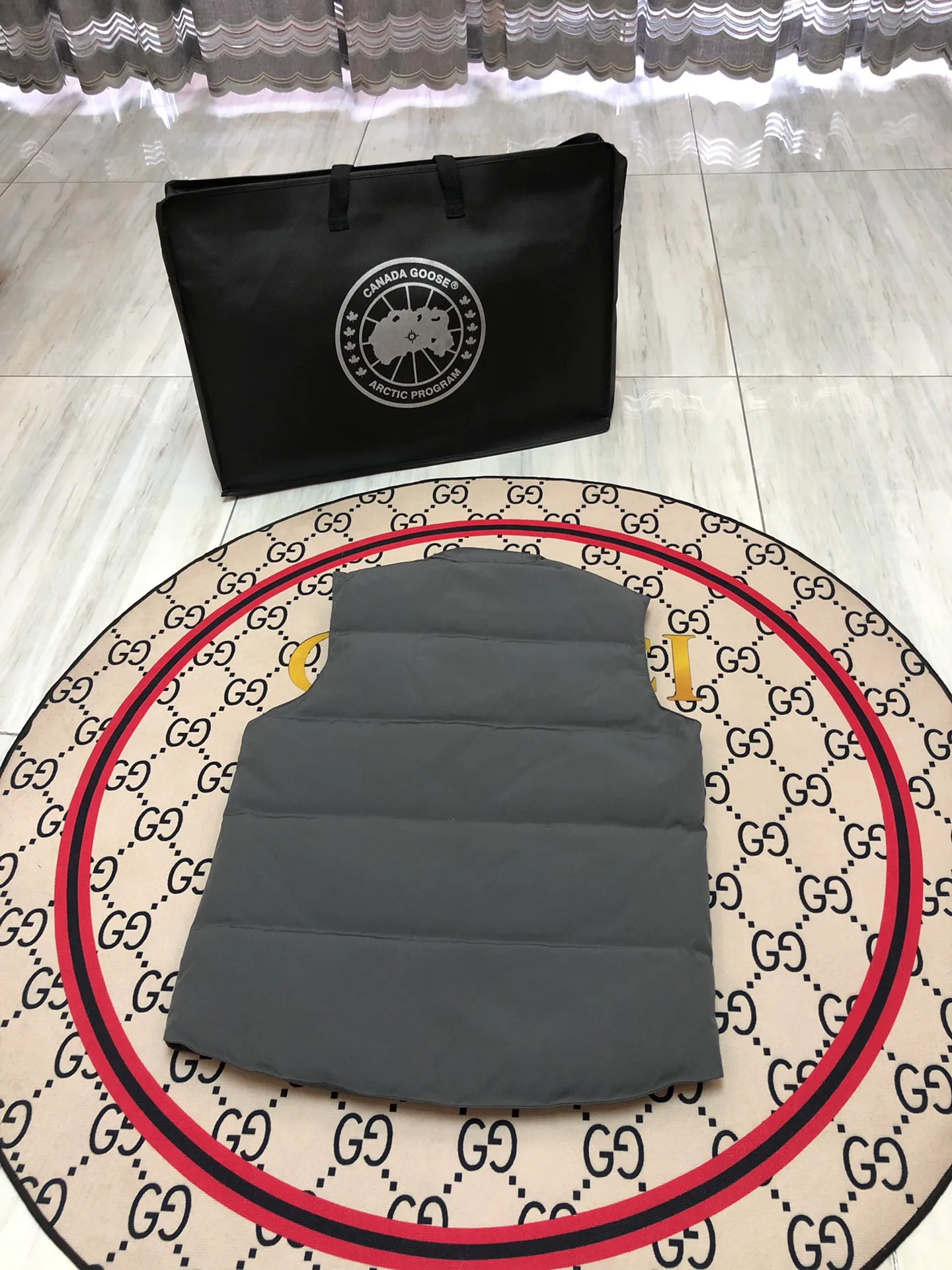 Жилеты Женские Canada Goose 1294364