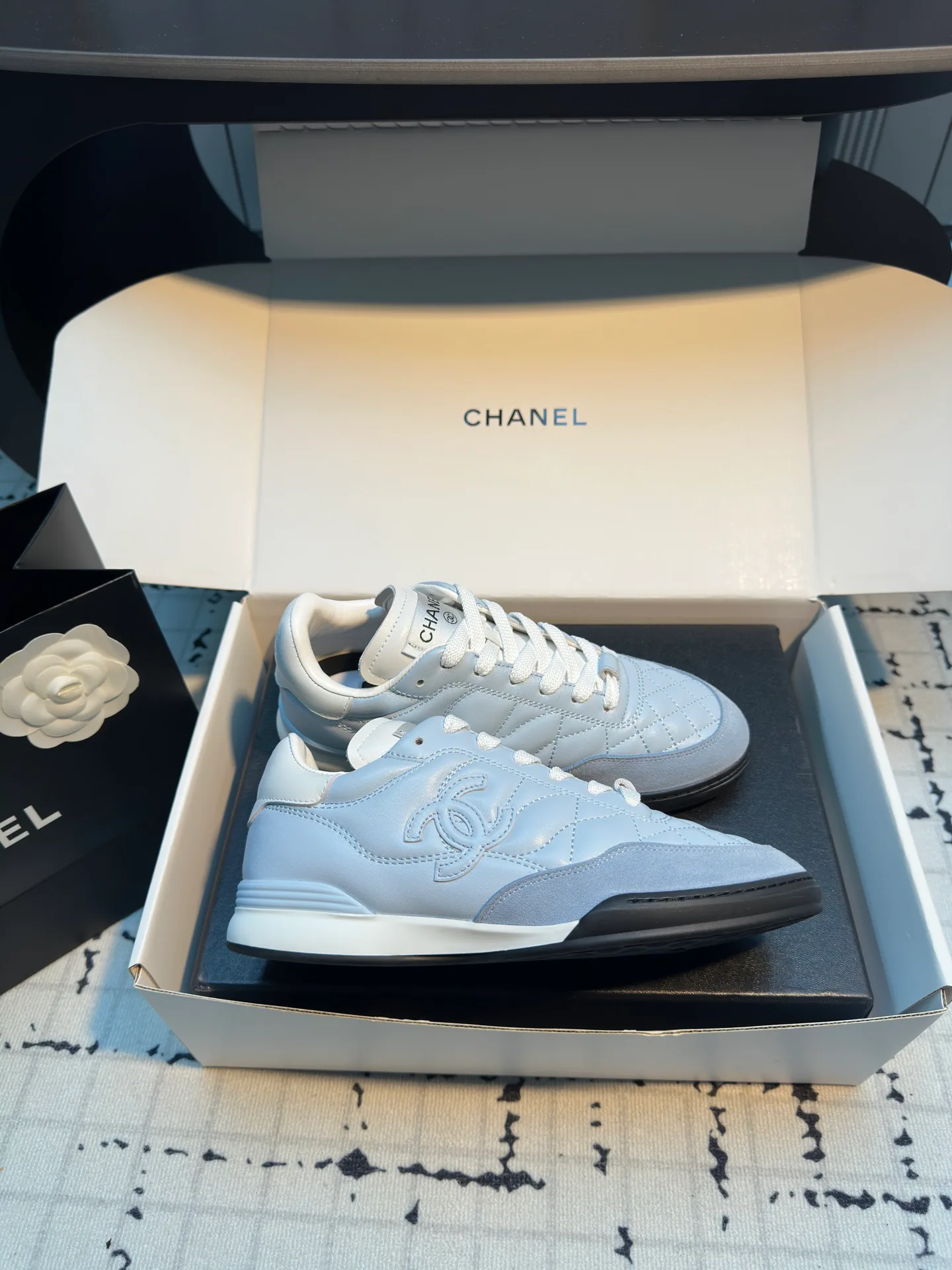 Кроссовки Женские Chanel 10468559