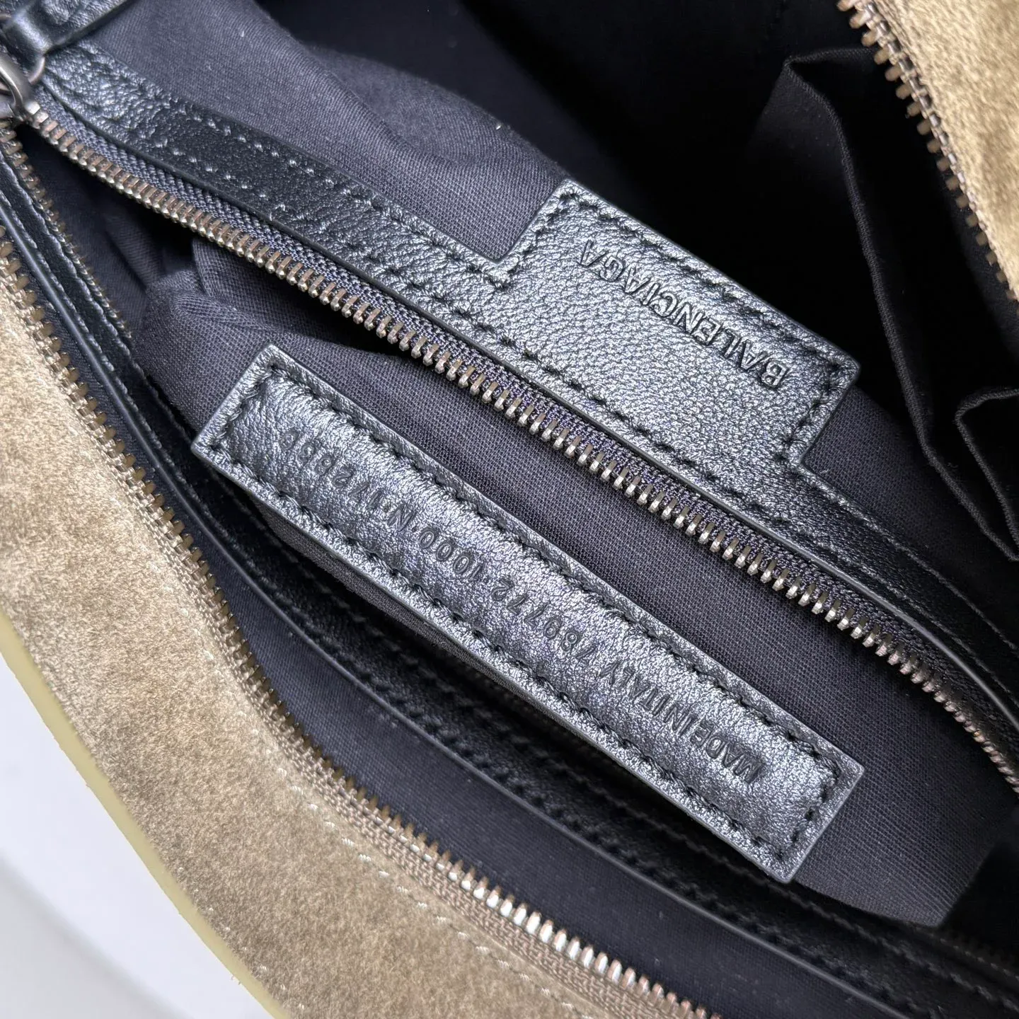 Сумки На Ремне Женские Balenciaga 1151905