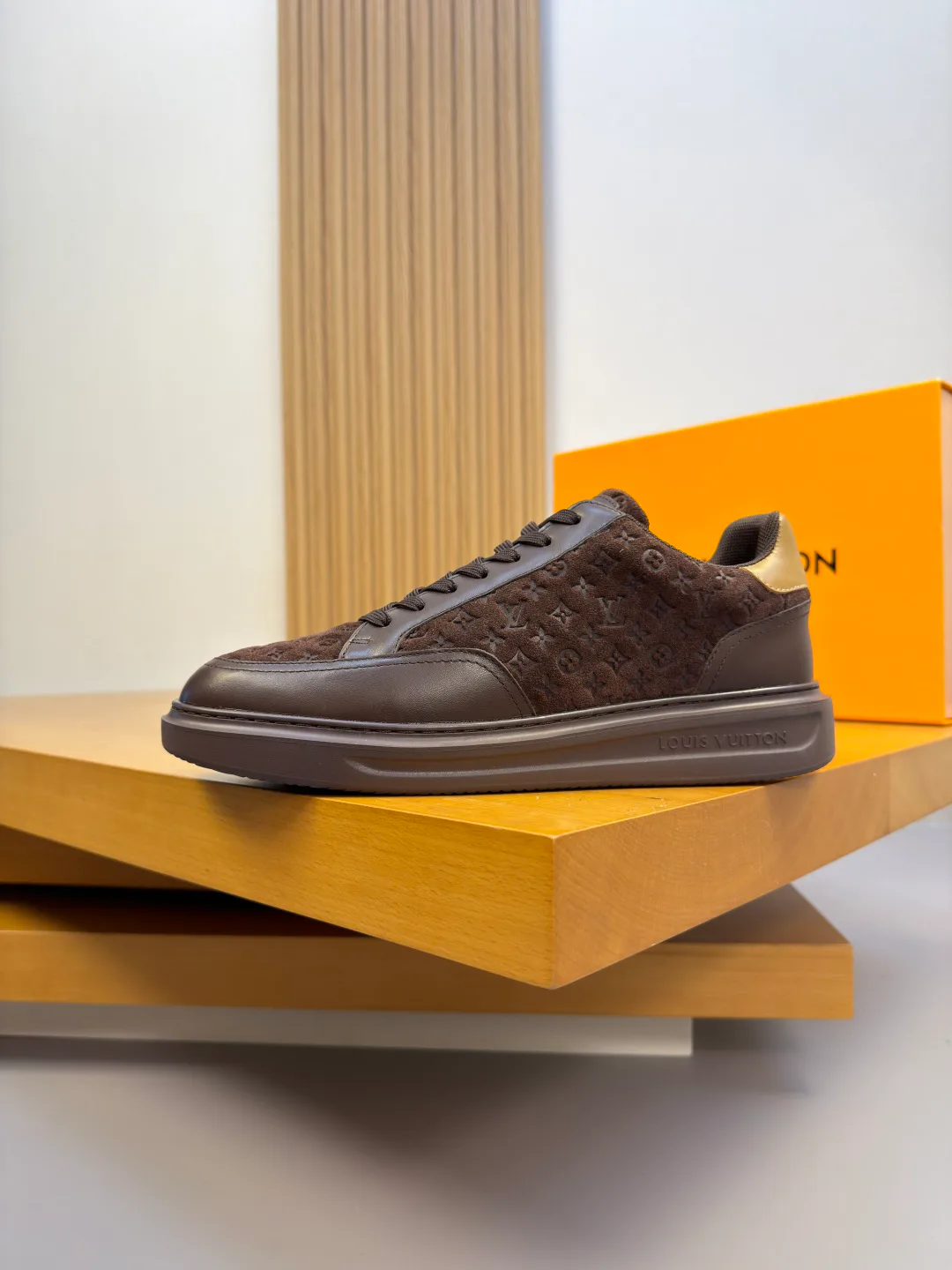Кроссовки Женские Louis Vuitton 17765802