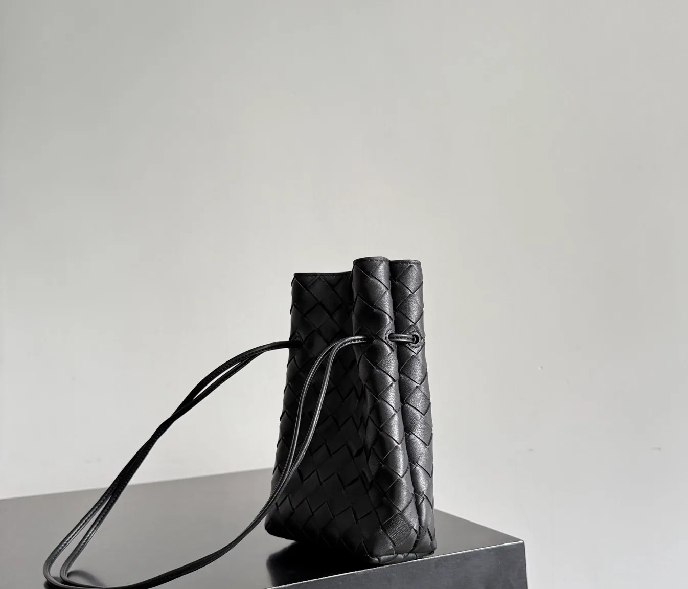 Сумки На Ремне Женские Bottega Veneta 11978384