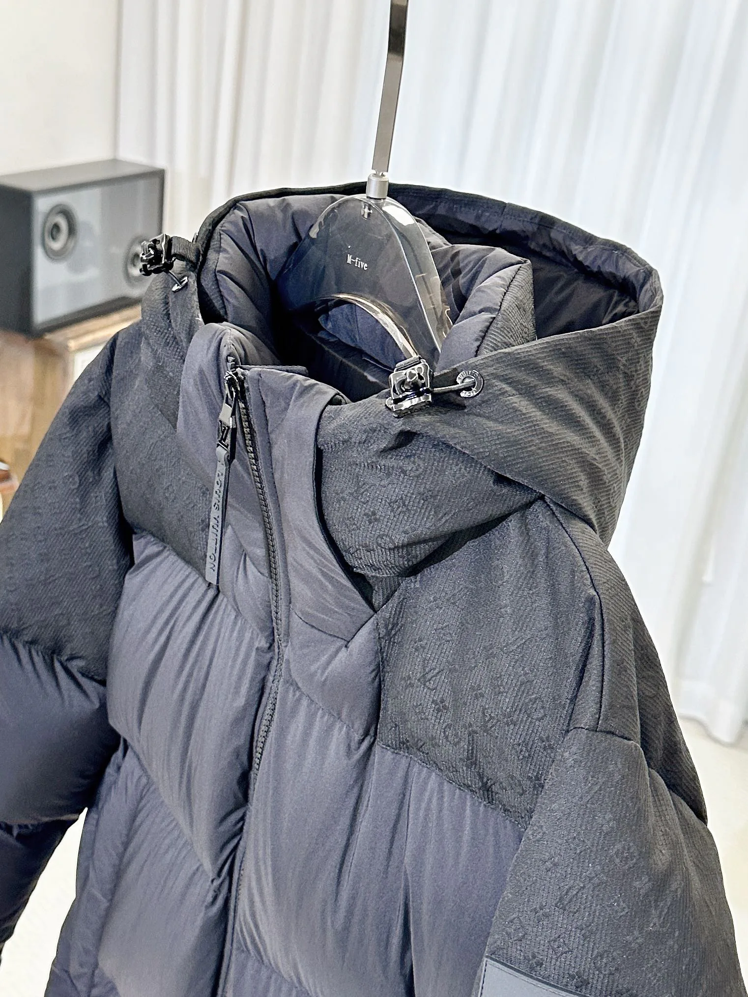 Куртки И Пуховики Женские Louis Vuitton 4443468