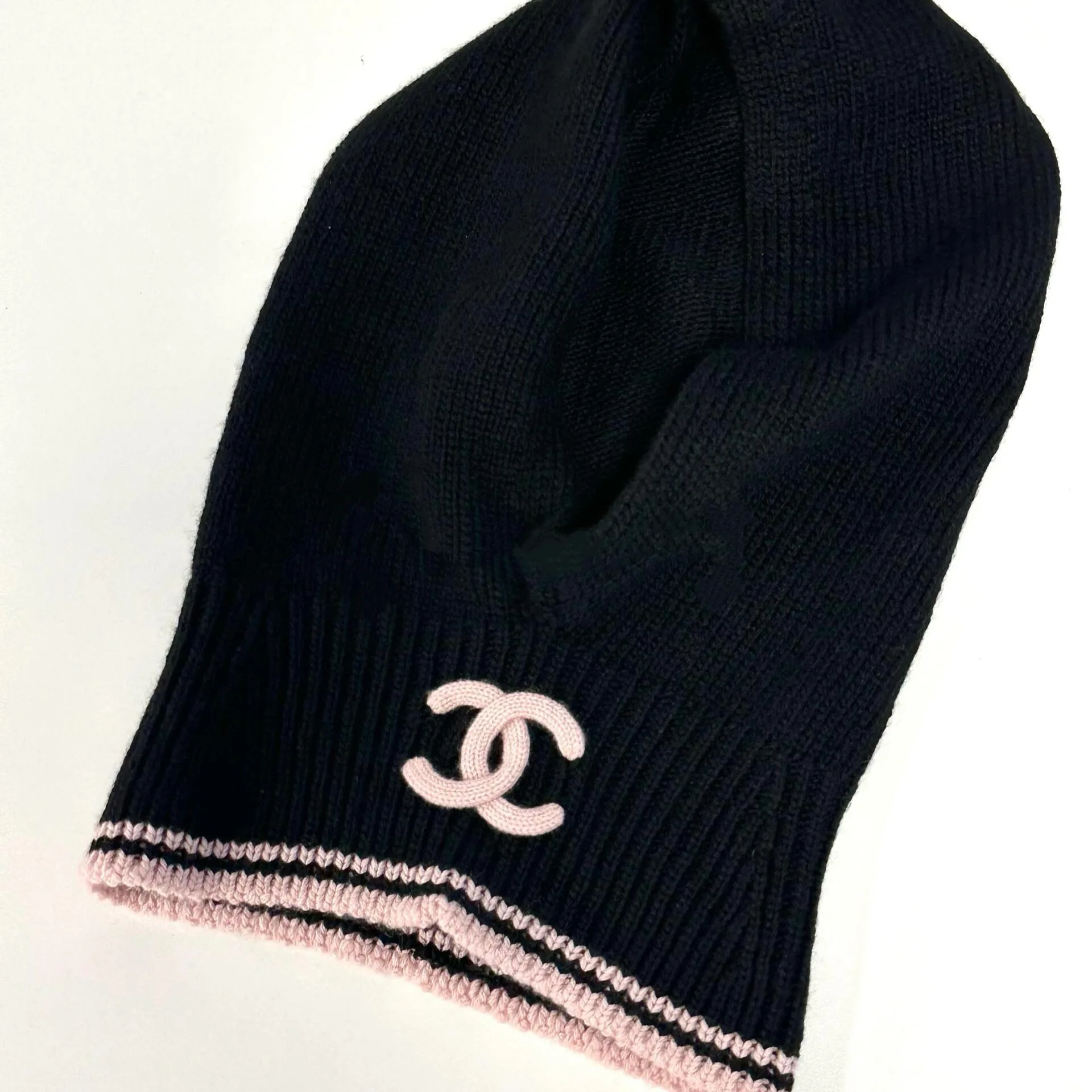 Головные Уборы Chanel 18347846