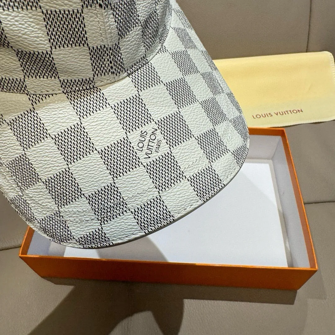 Головные Уборы Louis Vuitton 11529659