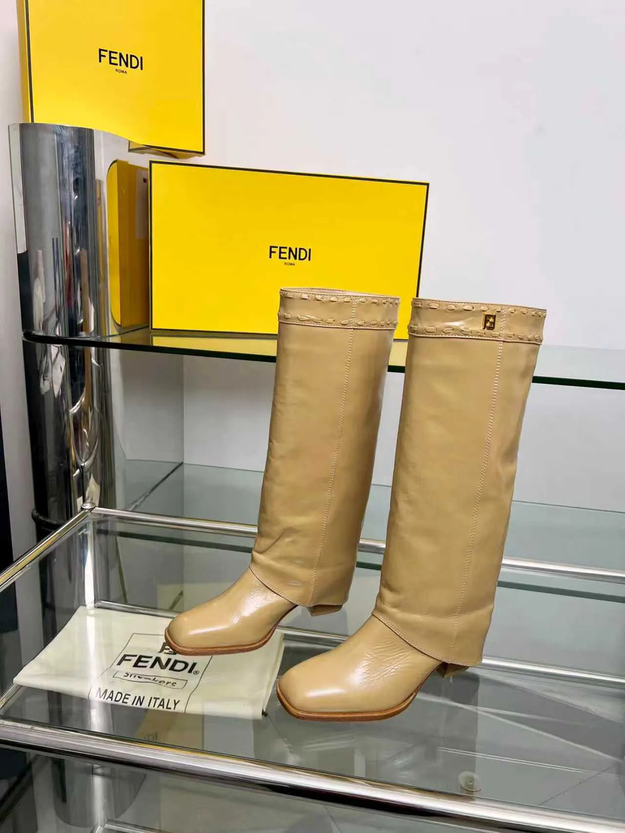Сапоги Женские Fendi 18104316