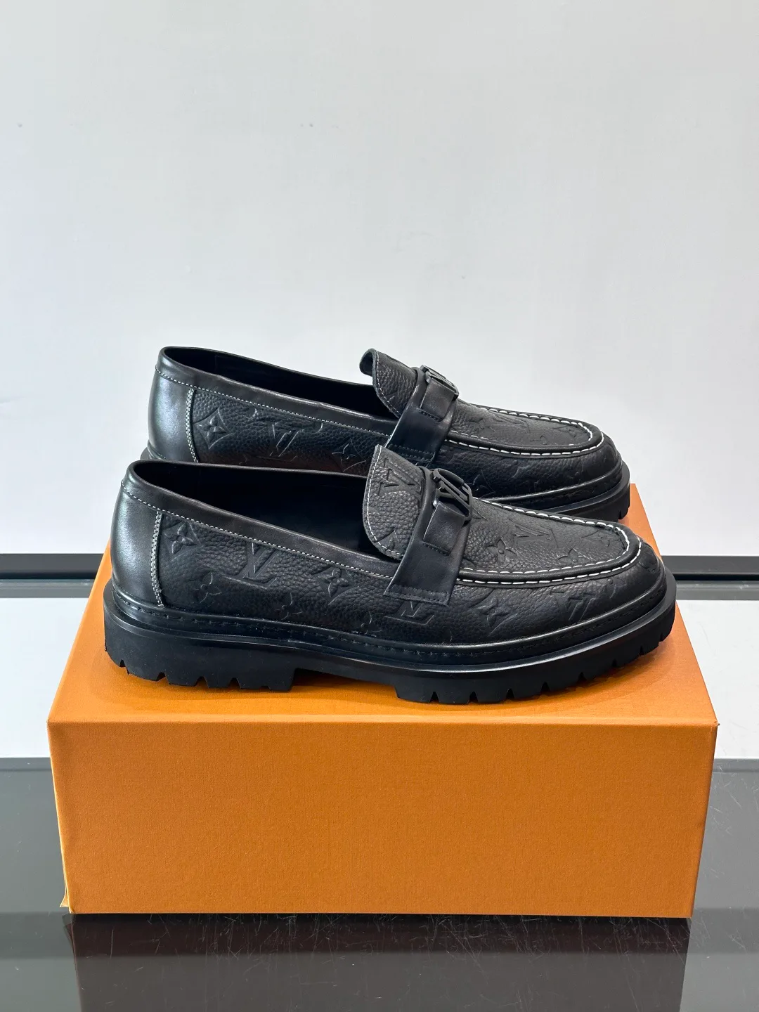 Лоферы И Туфли Мужские Louis Vuitton 17646078