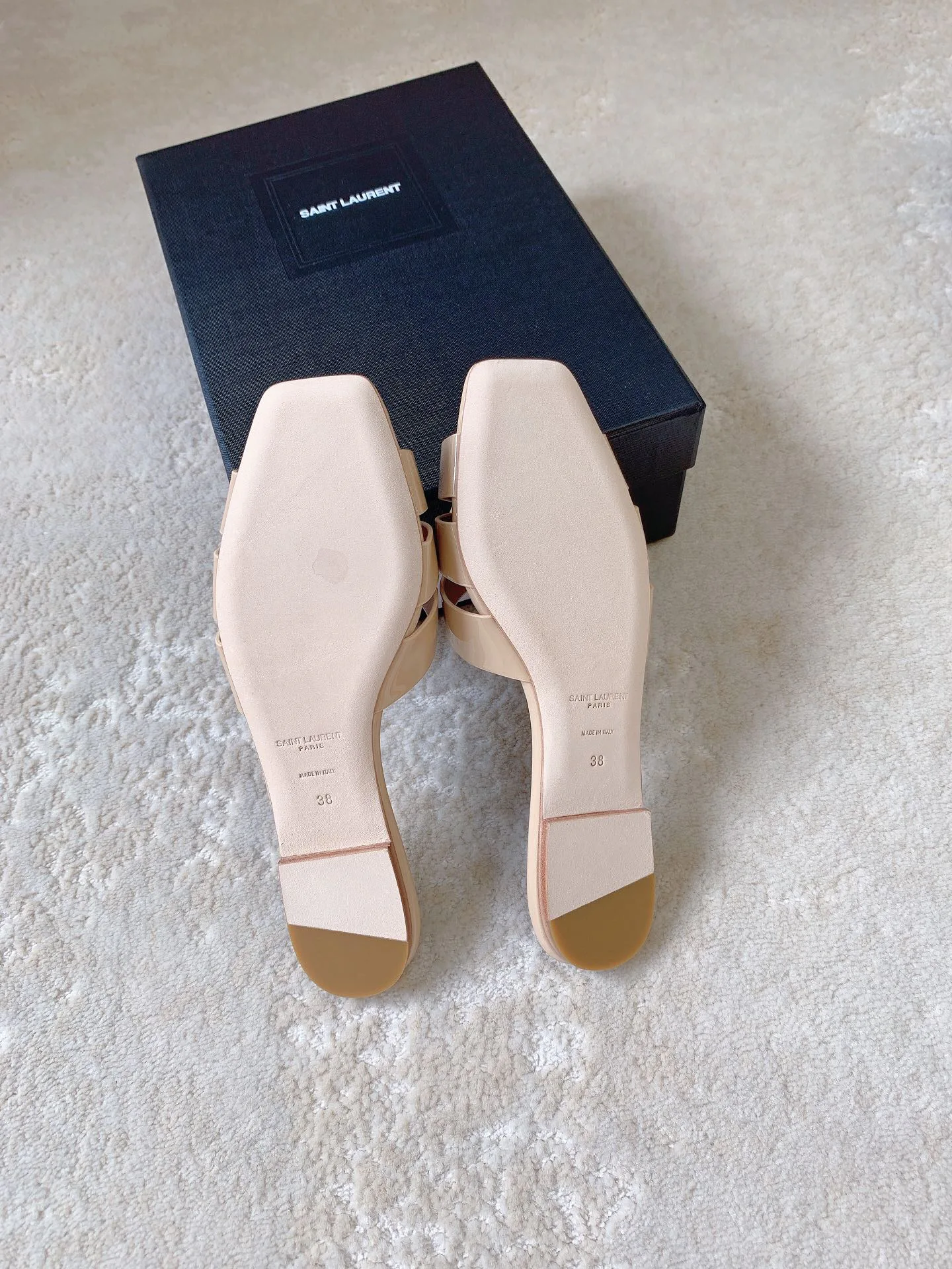 Шлепанцы Женские Saint Laurent 4390920