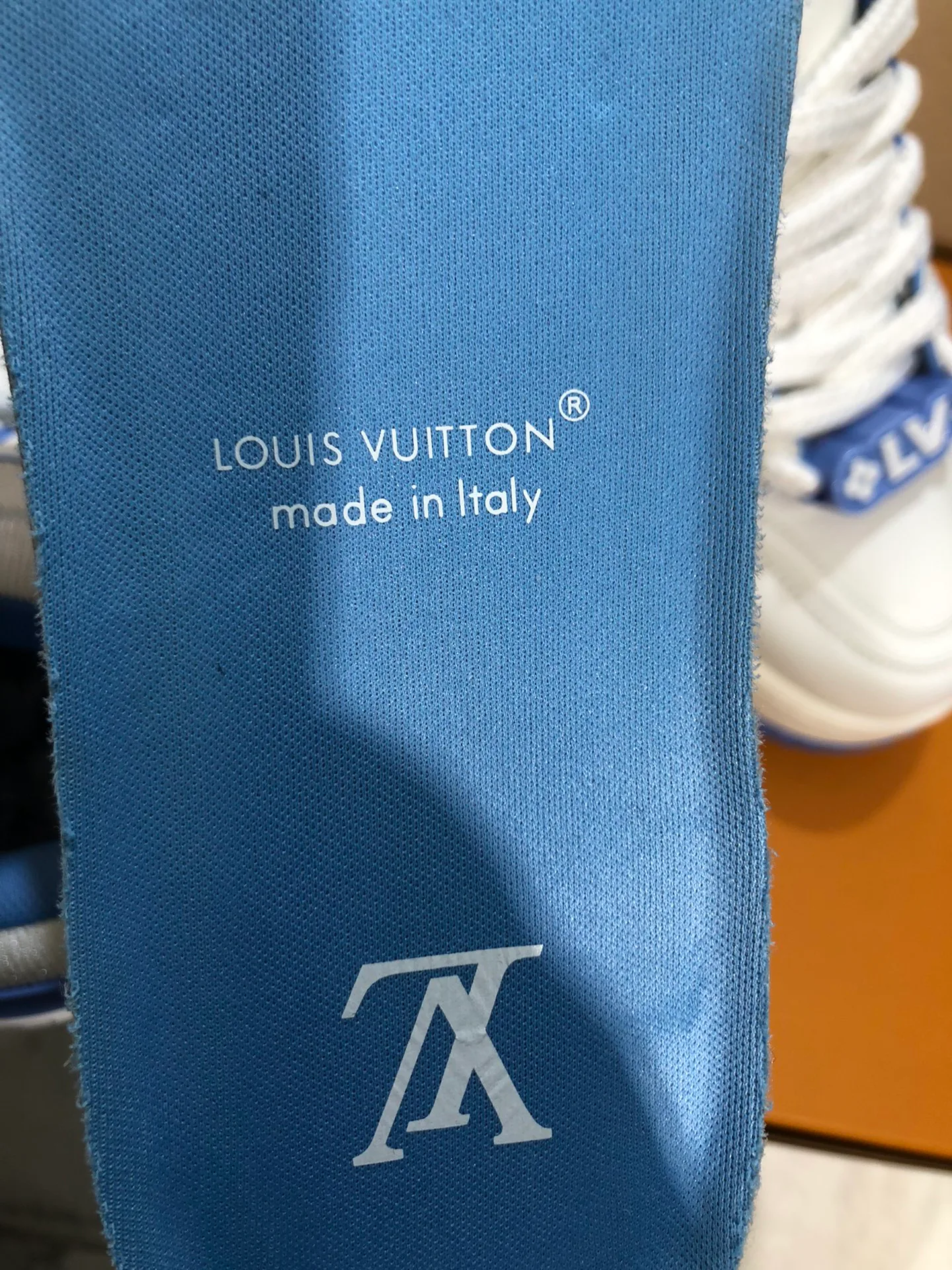 Кроссовки Женские Louis Vuitton 11073671