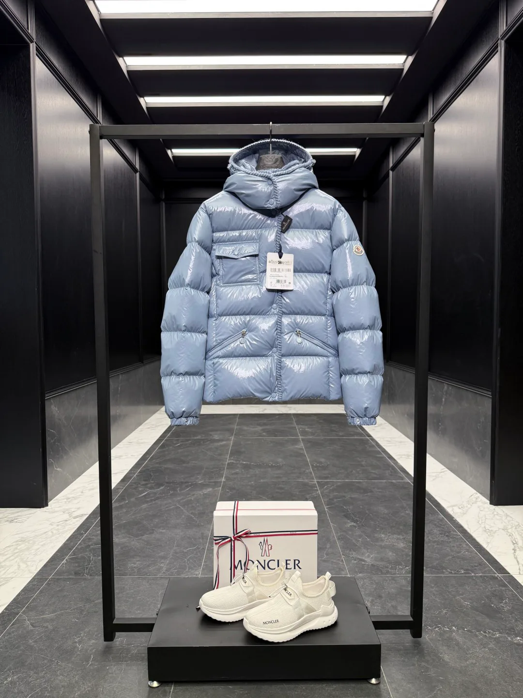 Куртки И Пуховики Женские Moncler 18741298