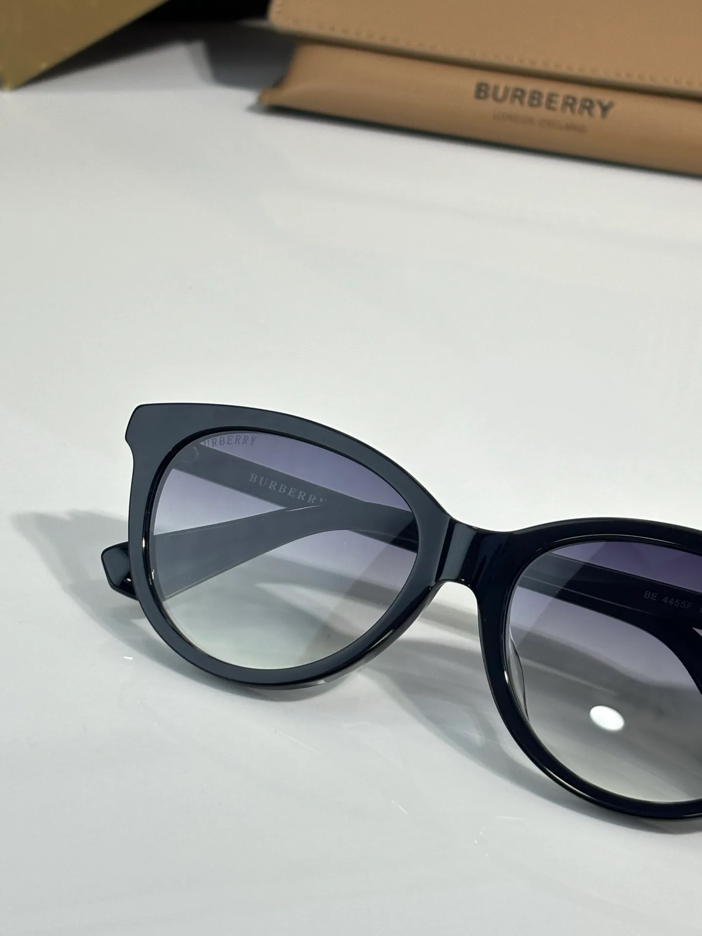 Очки Burberry 770077