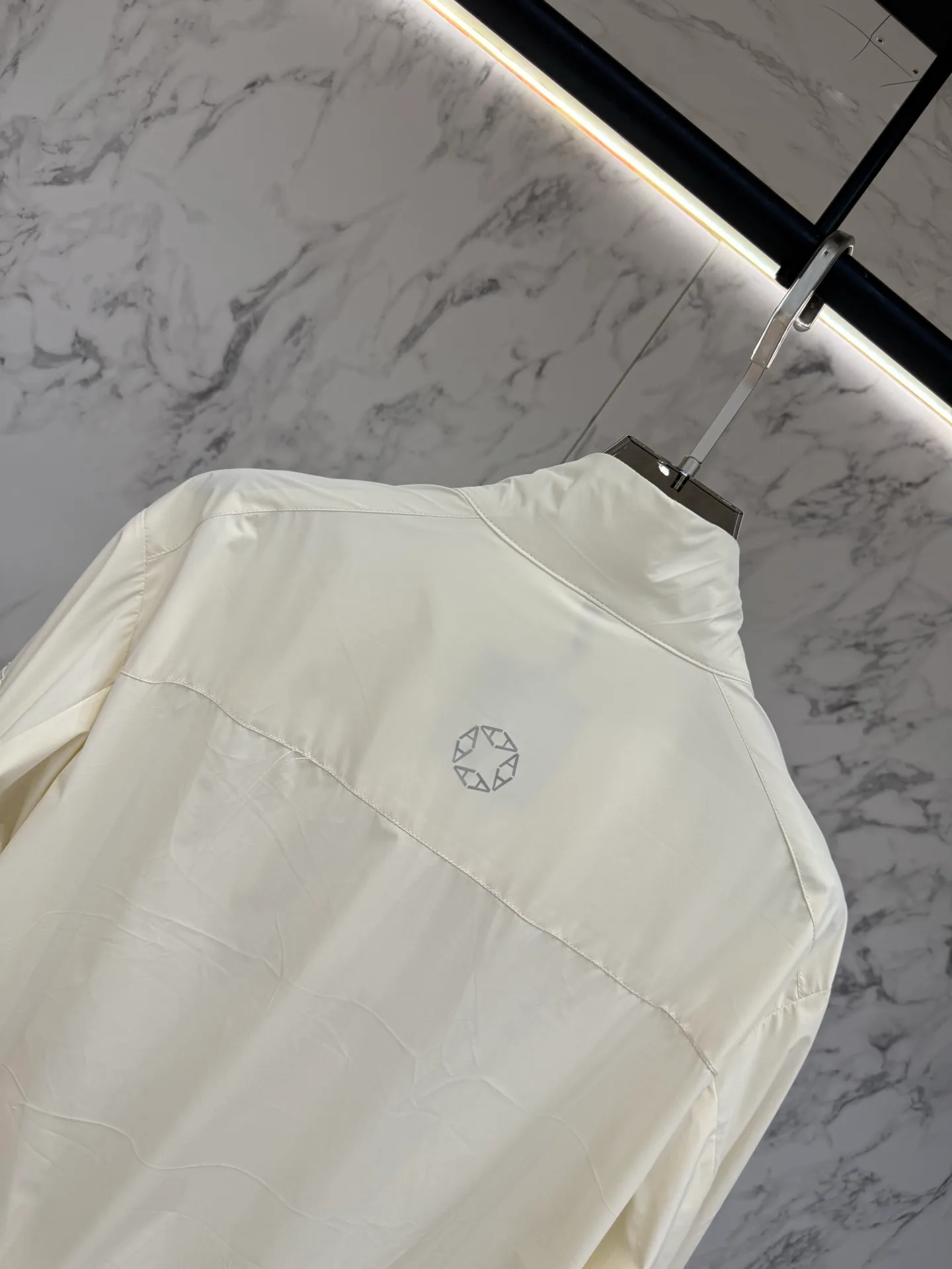 Куртки И Пуховики Мужские Moncler 11520366