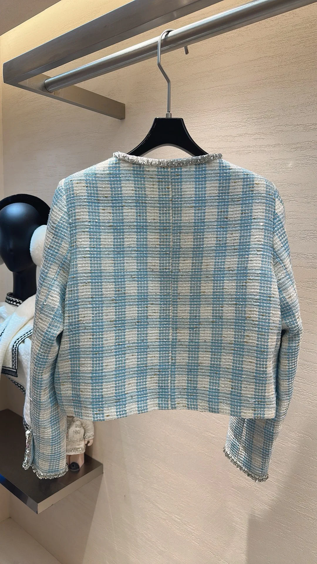 Куртки И Пуховики Женские Chanel 1849691