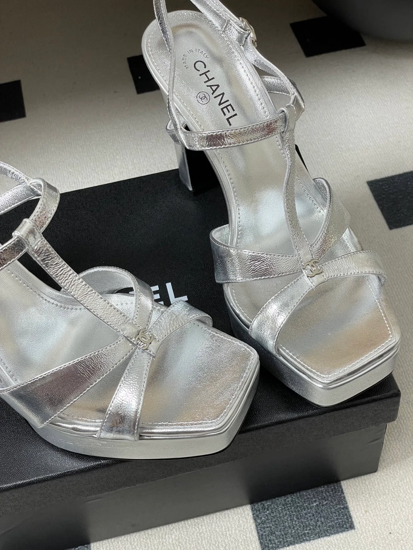 Босоножки Женские Chanel 12936264