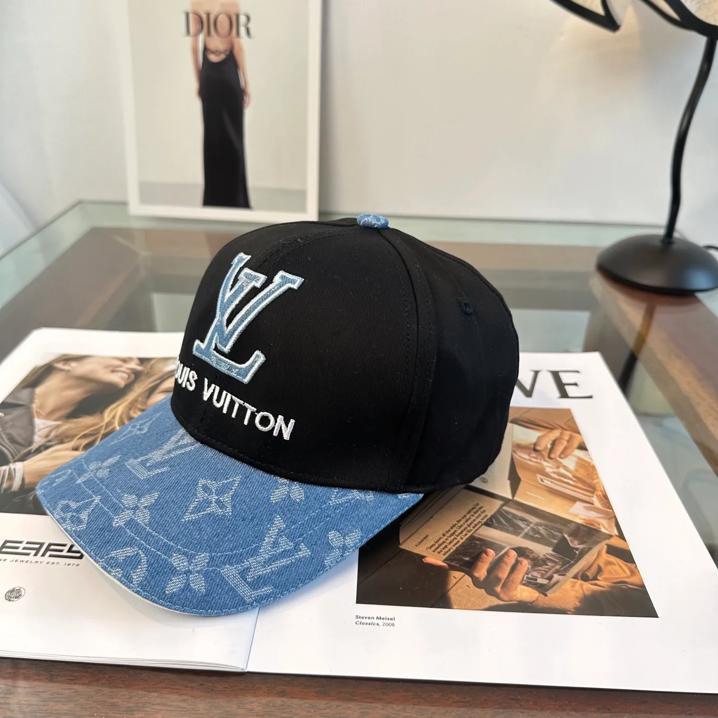 Головные Уборы Louis Vuitton 11689430