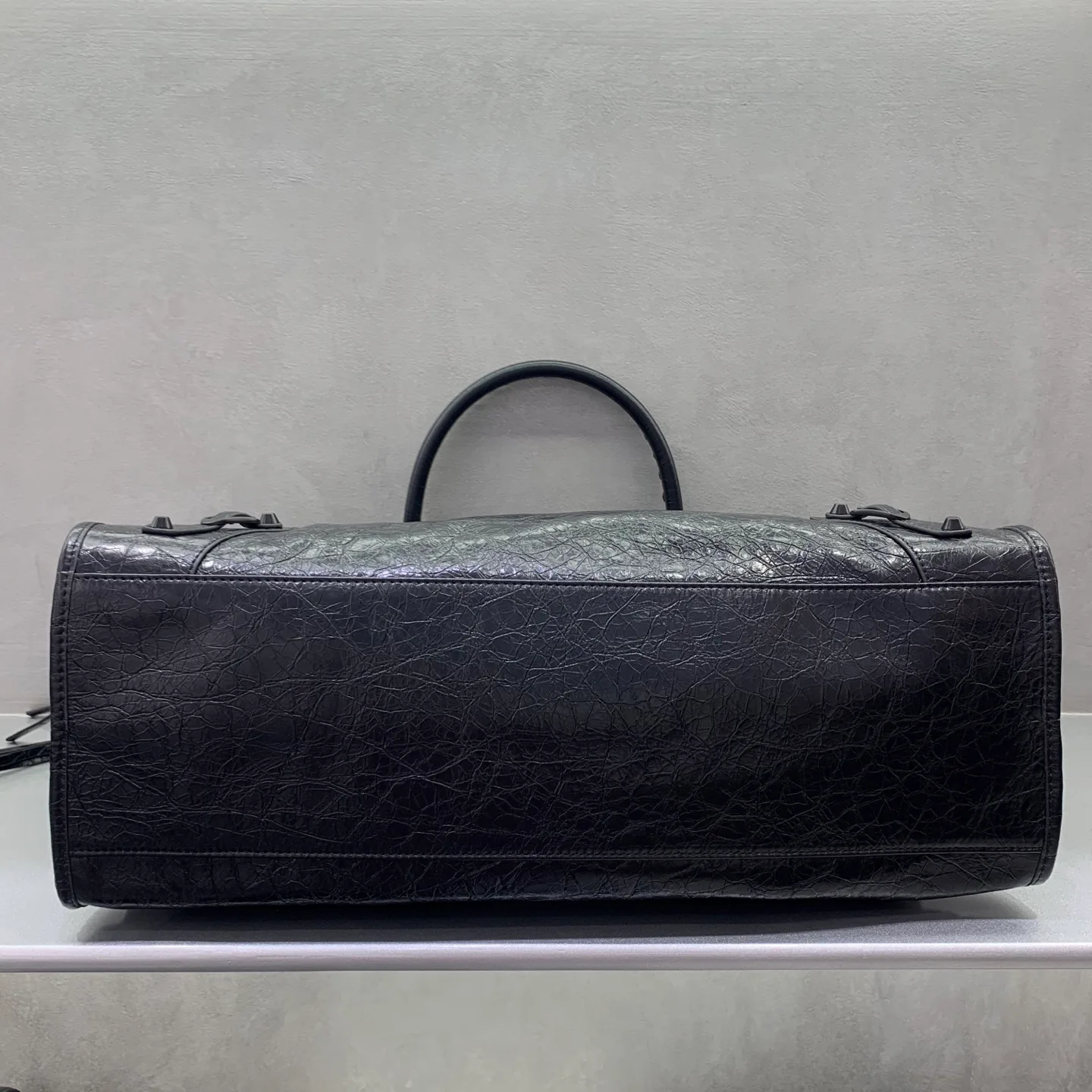 Классические Сумки Женские Balenciaga 18136372