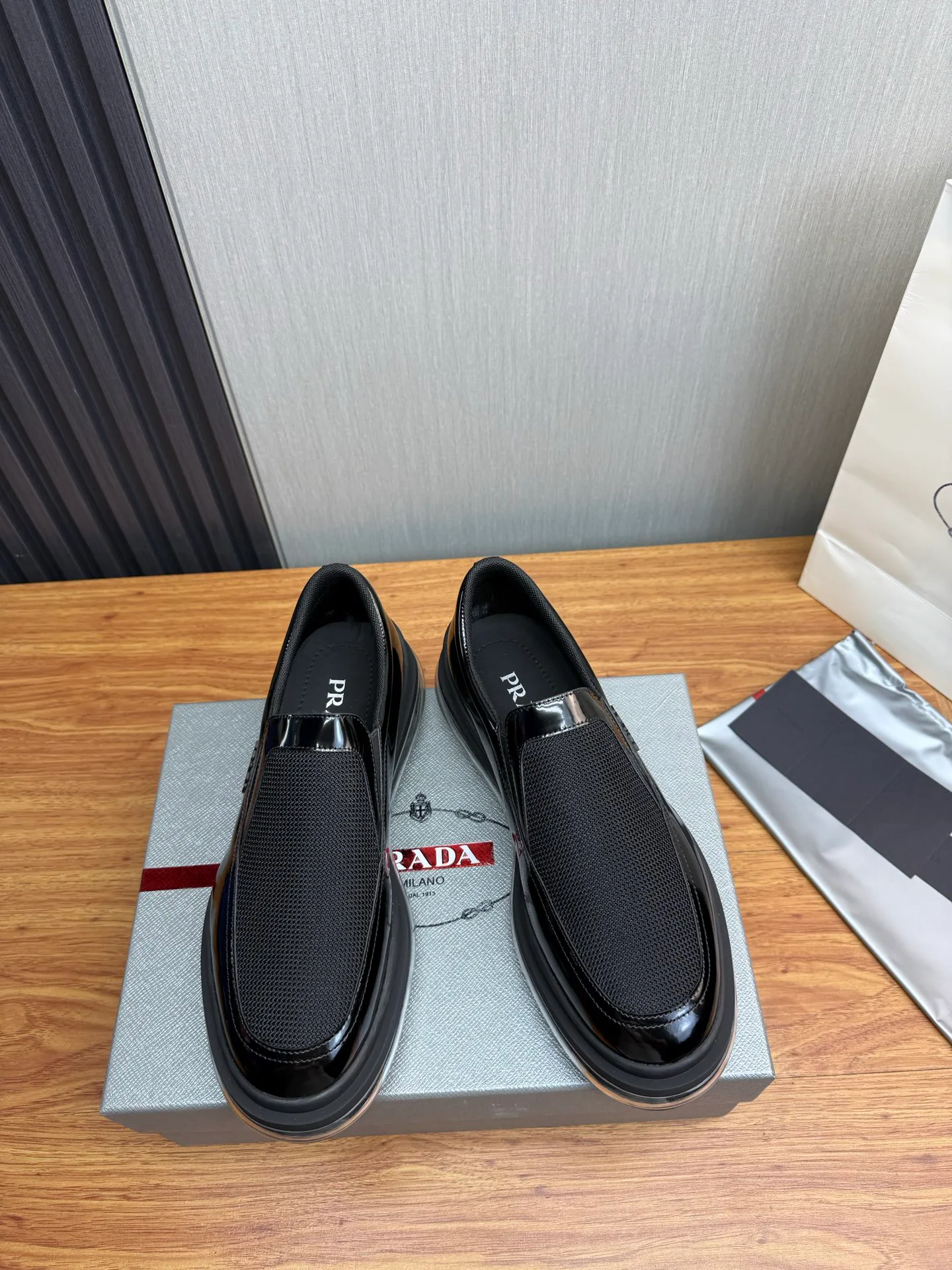 Кроссовки Мужские Prada 12725446