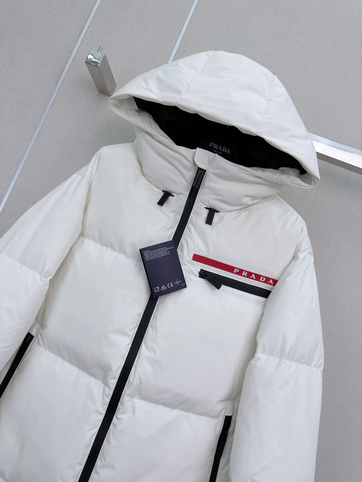 Куртки И Пуховики Женские Prada 18226287