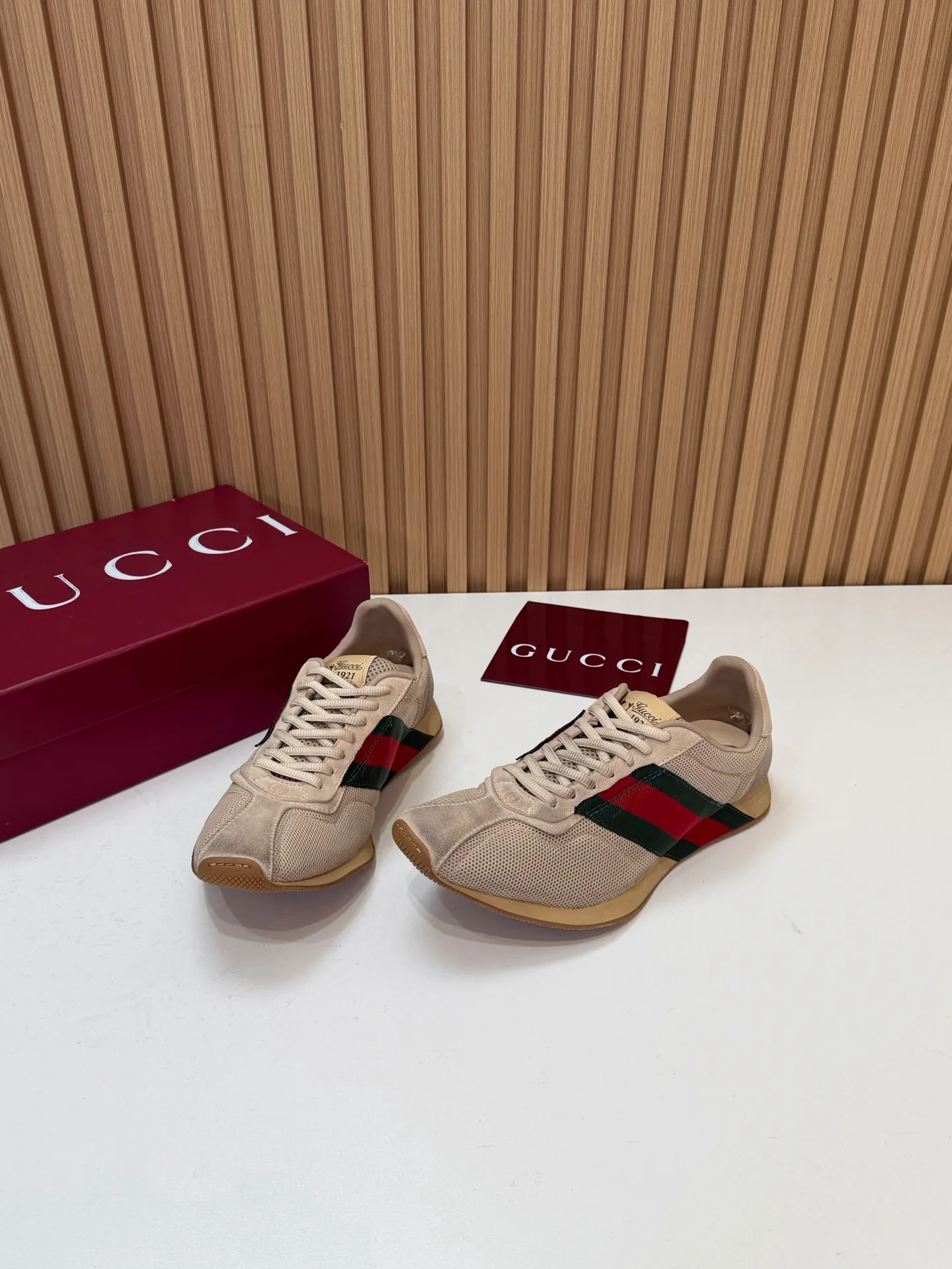 Кроссовки Женские Gucci 19766245
