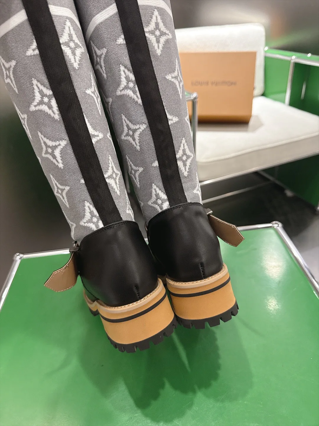 Сапоги Женские Louis Vuitton 18053370