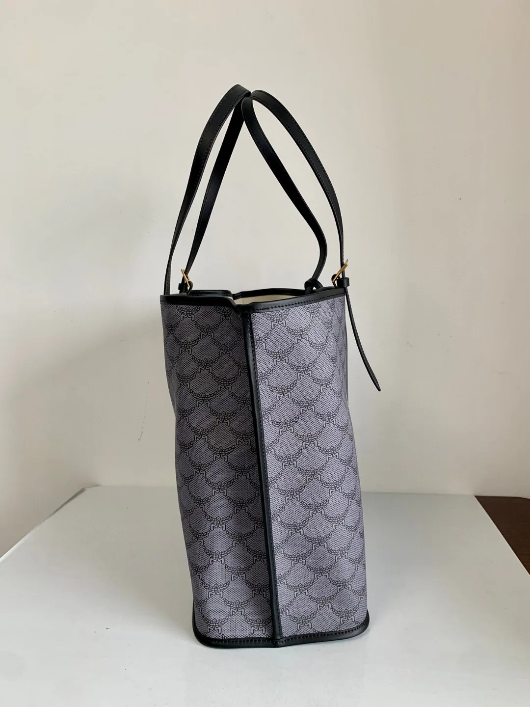 Классические Сумки Женские Mcm 9836275