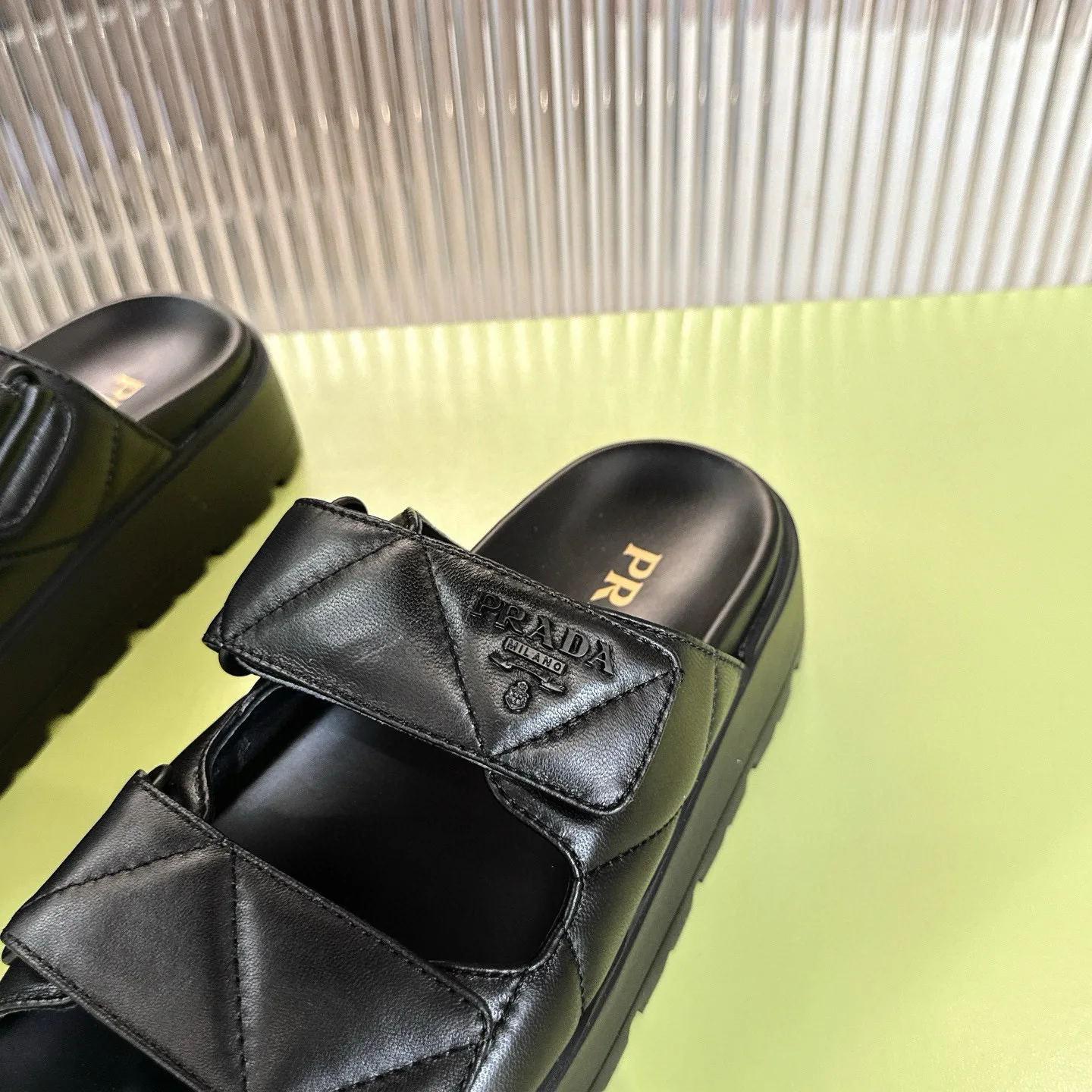 Сандалии Женские Prada 12821327