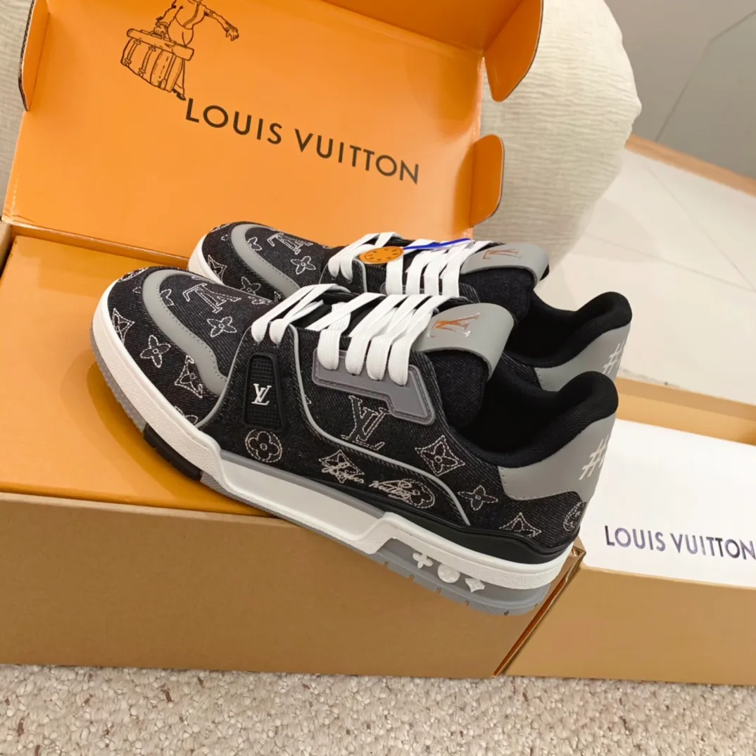 Кроссовки Женские Louis Vuitton 10290635