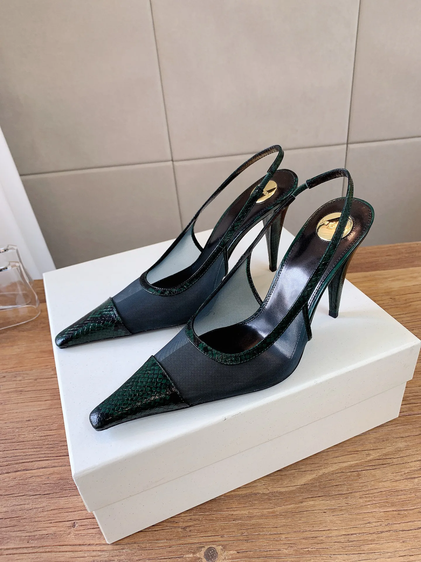 Босоножки Женские Saint Laurent 19082619