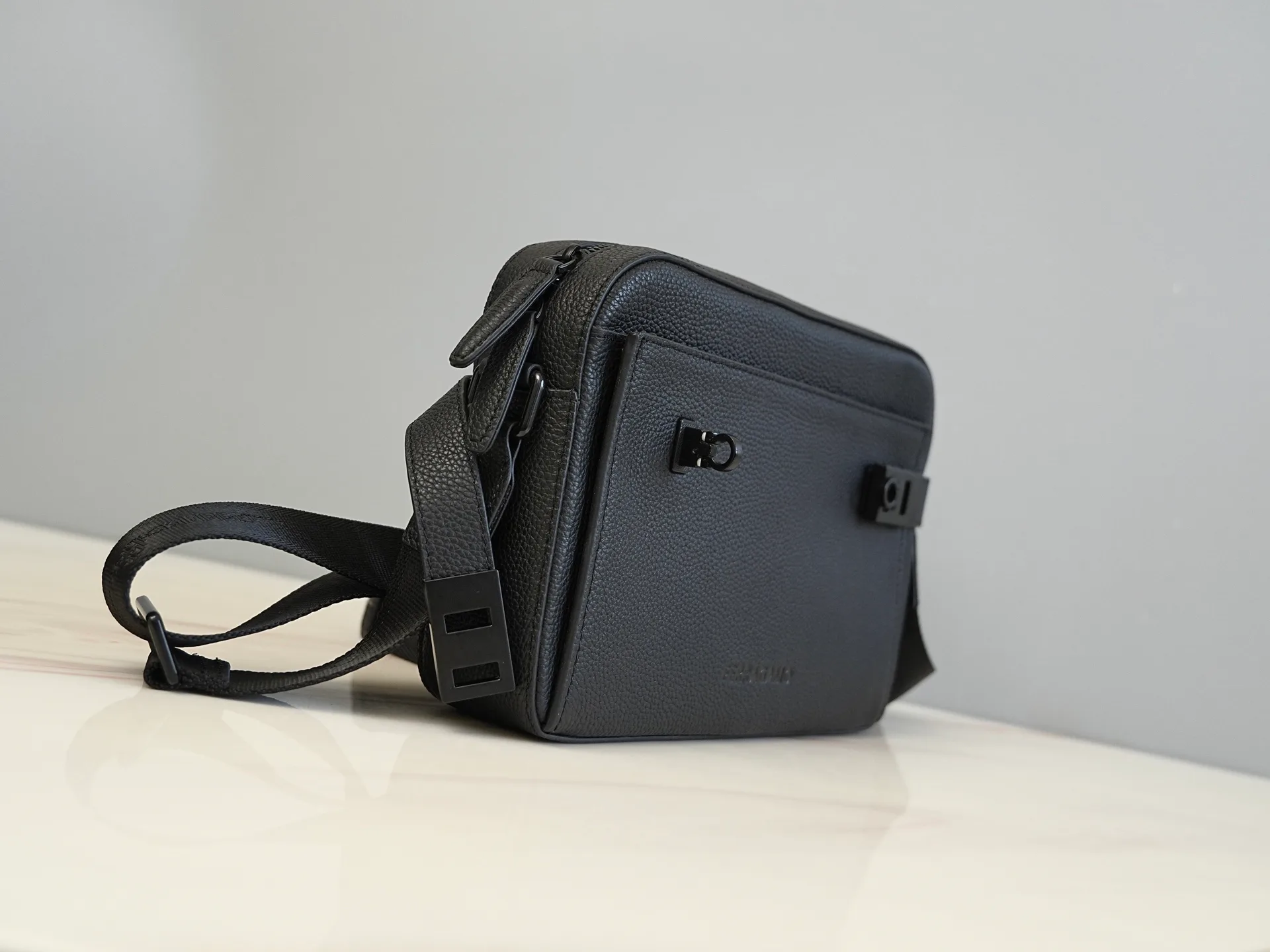 Кожаные Куртки И Дублёнки Мужские Salvatore Ferragamo 12723988