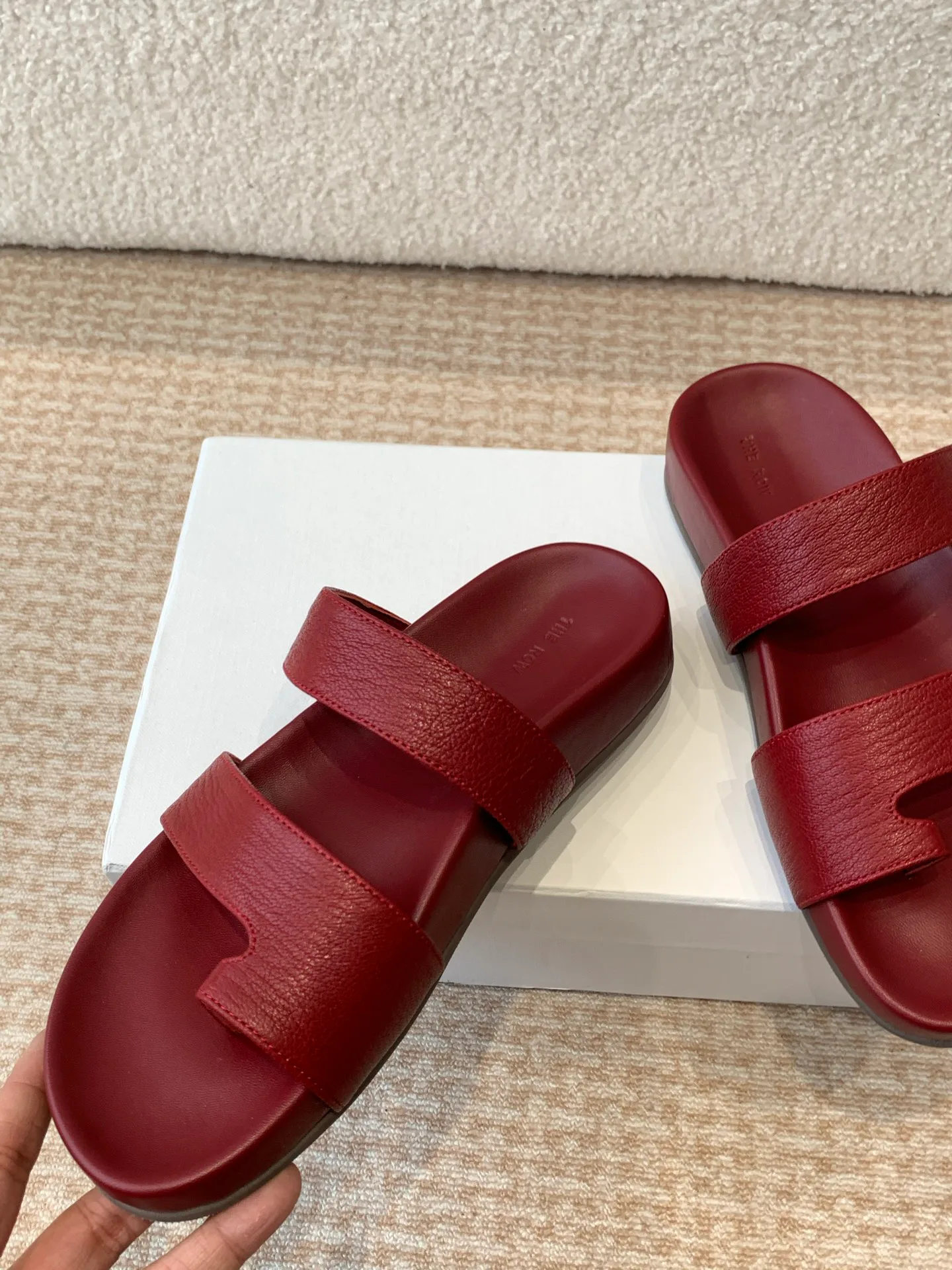 Шлепанцы Женские The Row 20979