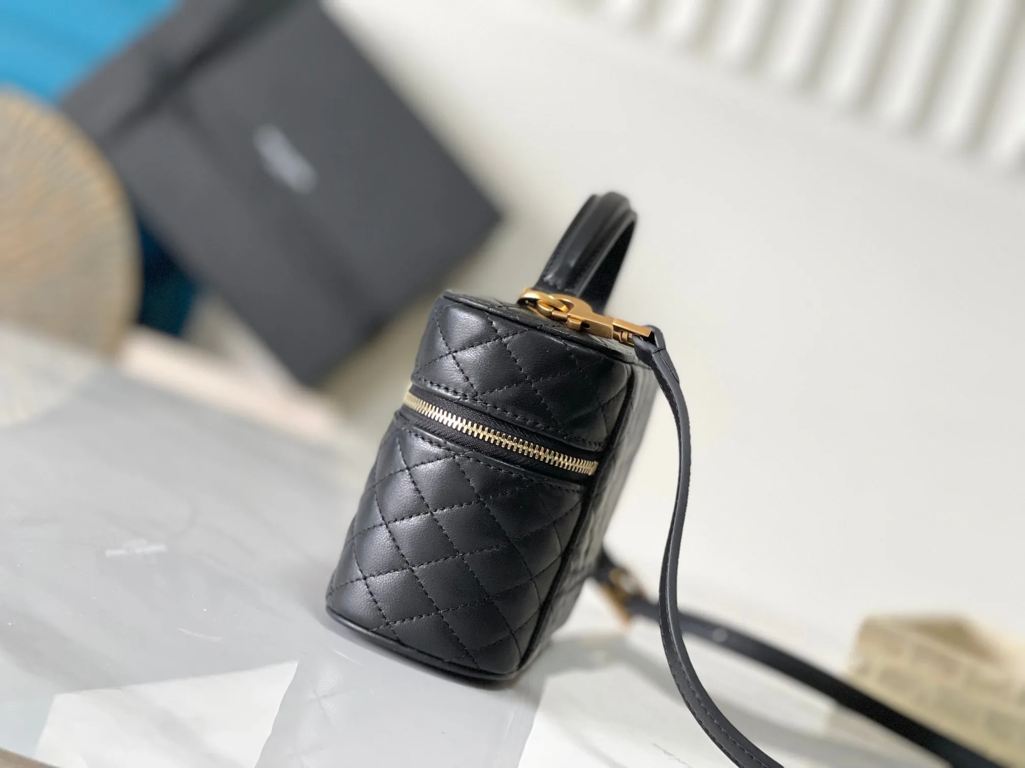 Сумки На Ремне Женские Saint Laurent 7652059