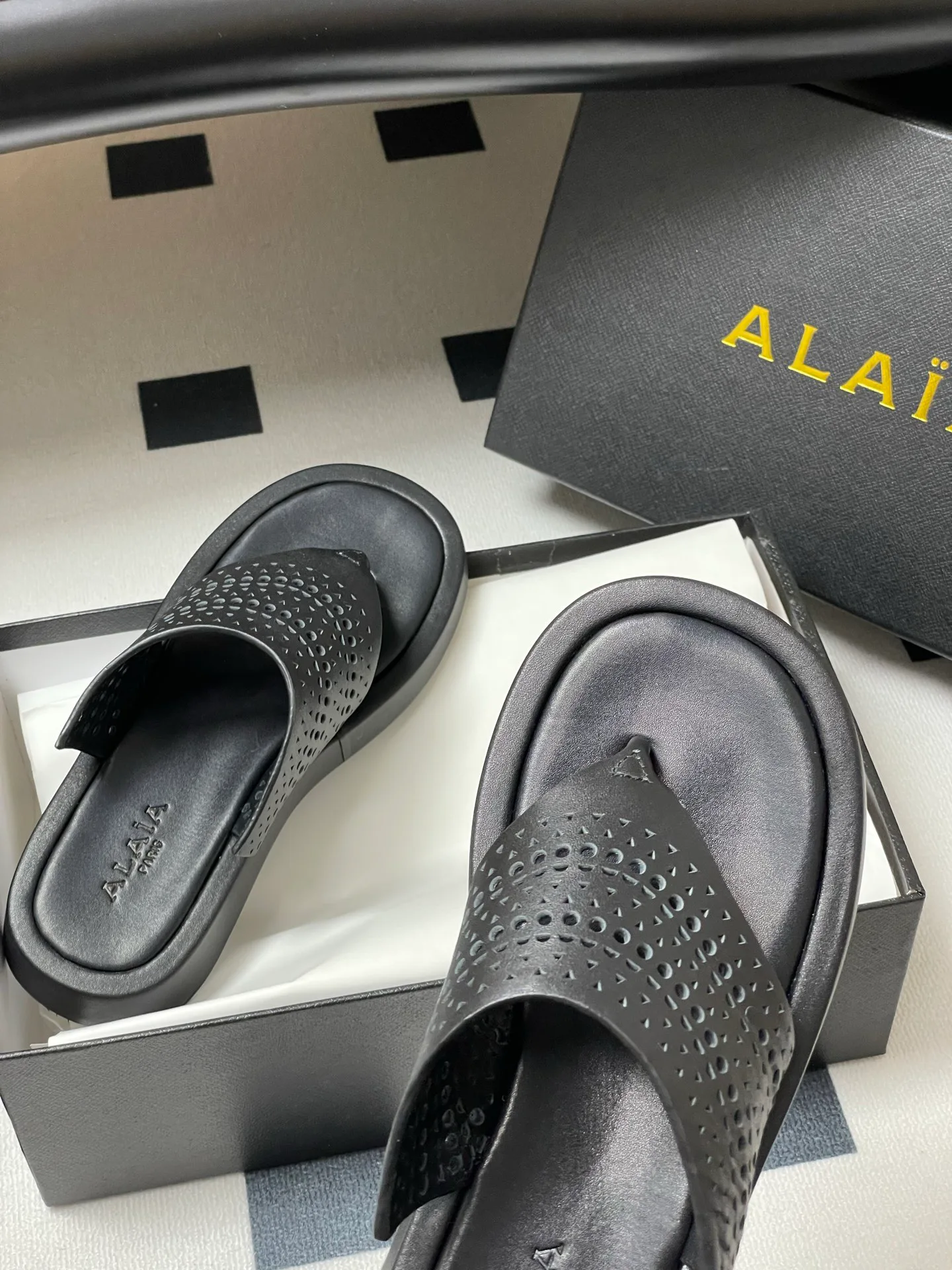 Шлепанцы Женские Alaia 22785