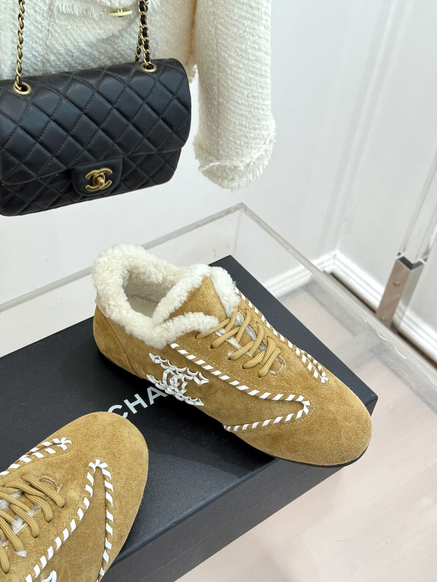 Кроссовки Женские Chanel 18788747