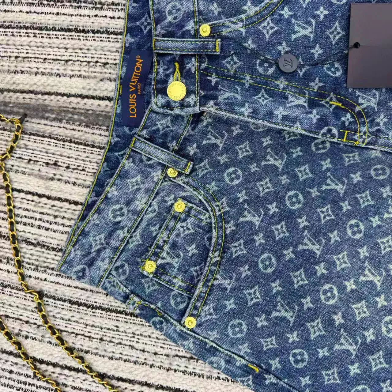 Шорты Женские Louis Vuitton 6459477