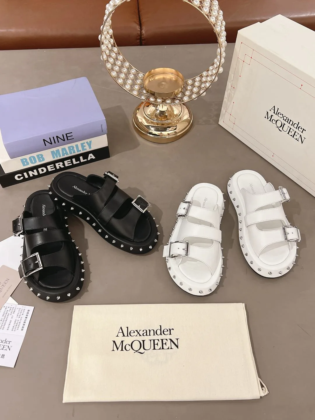 Шлепанцы Женские Alexander Mcqueen 17491