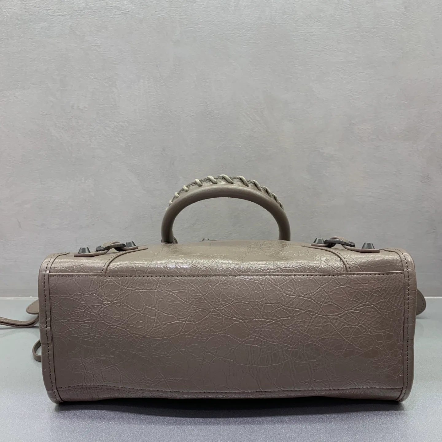 Классические Сумки Женские Balenciaga 18135969