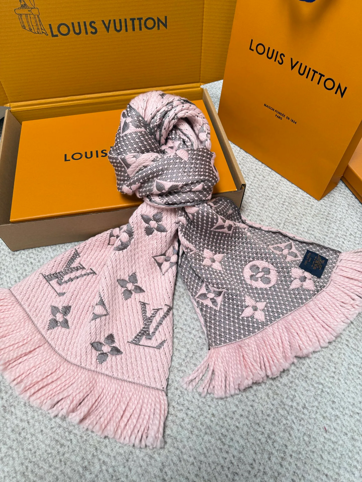 Шарфы Louis Vuitton 351394