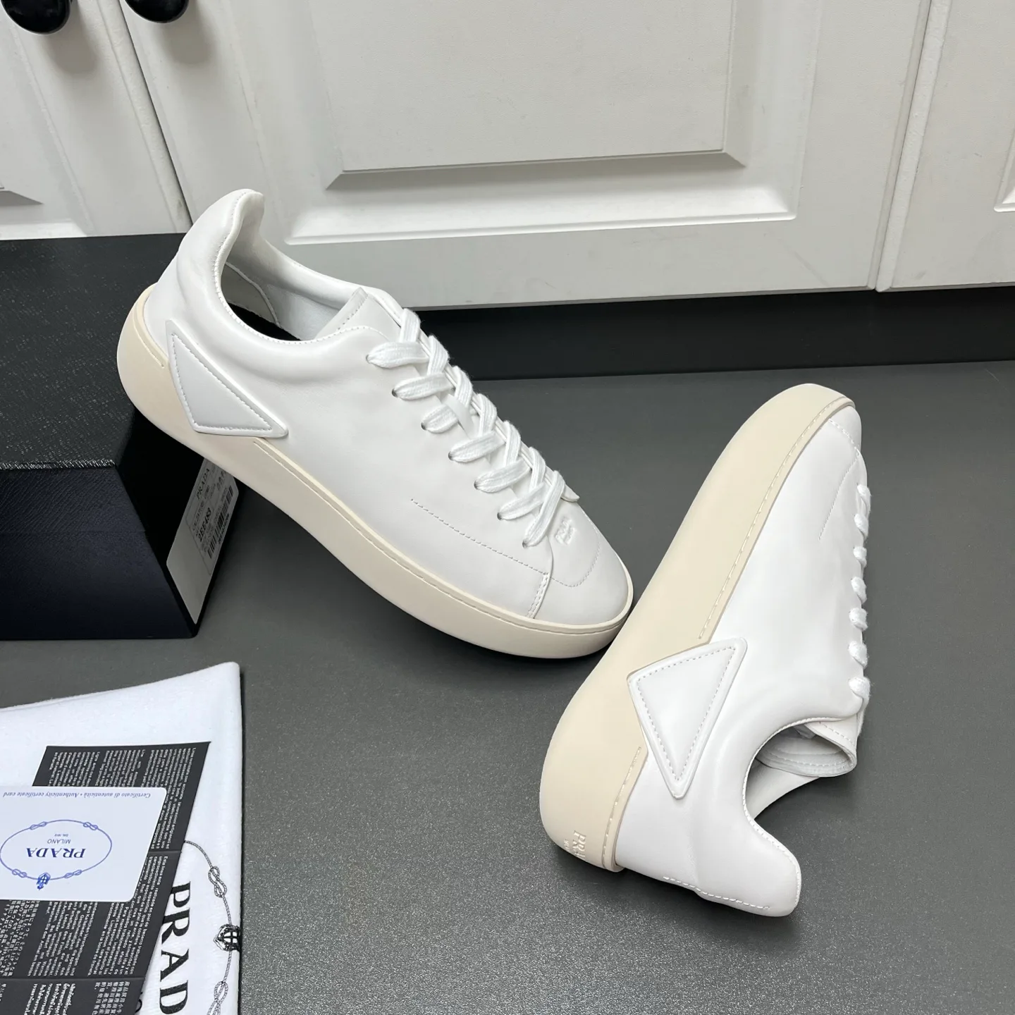 Кроссовки Мужские Prada 16940103